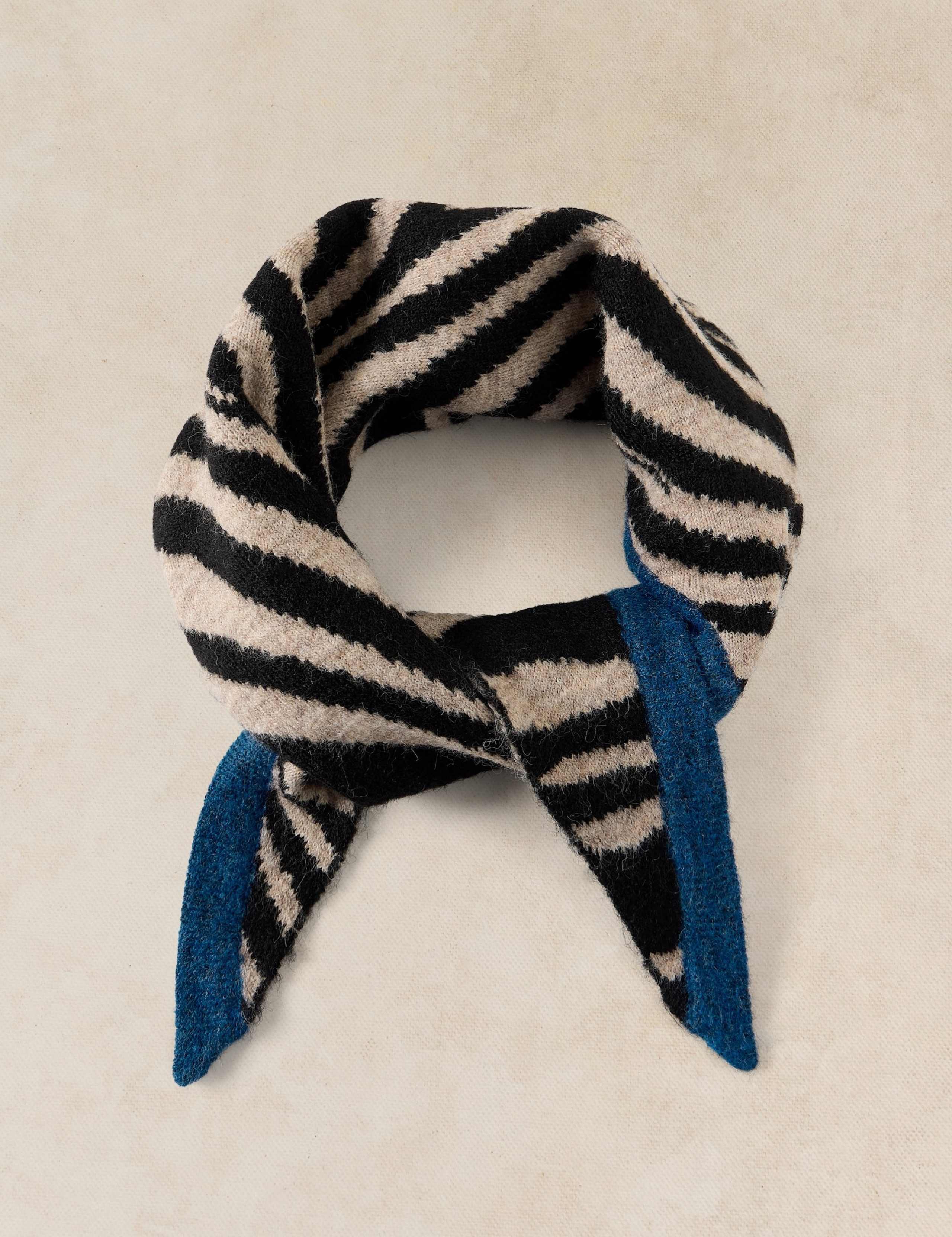Jacquard Animal Print Triangle Scarf