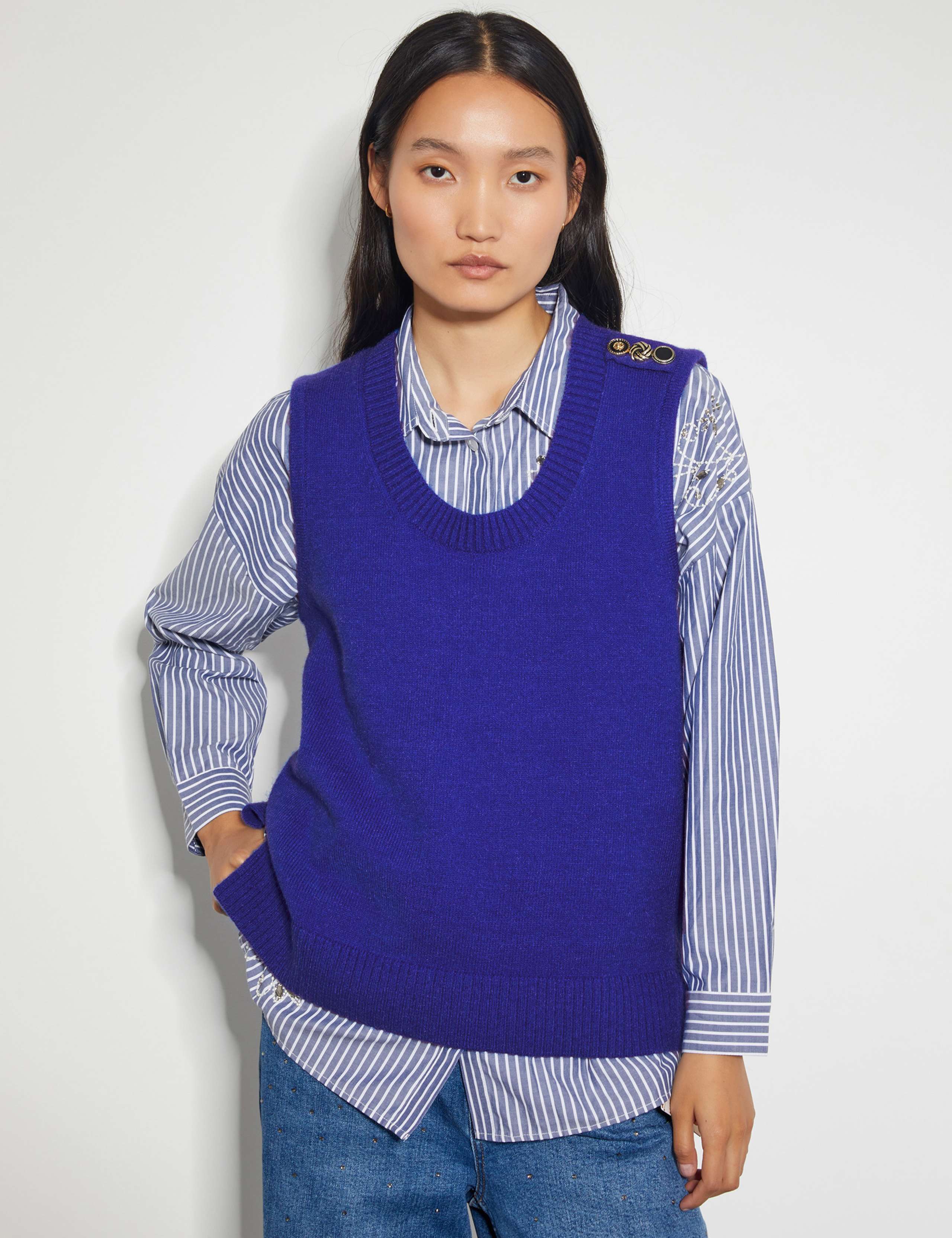 Scoop Neck Button Detail Knitted Vest