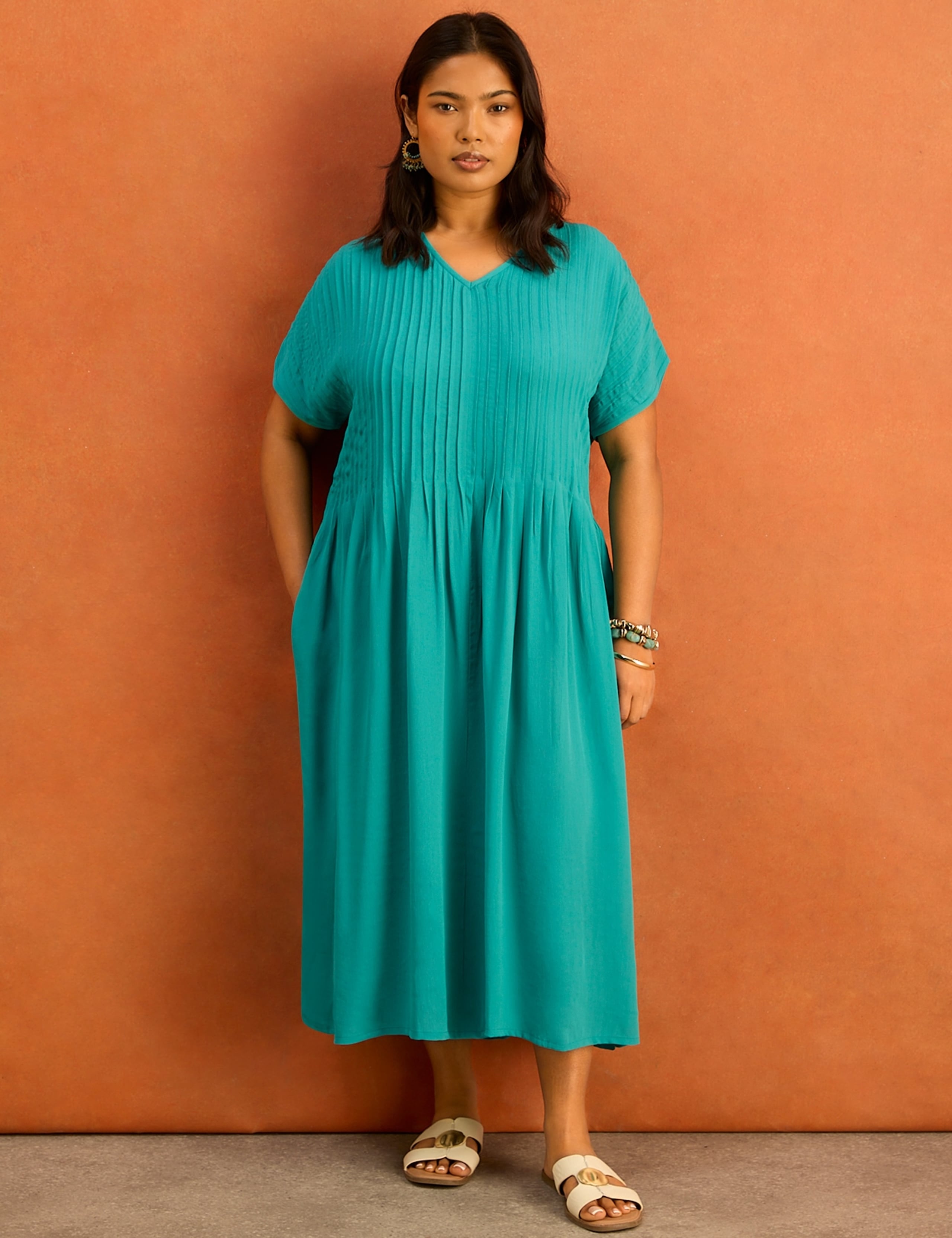 V-Neck Pleated Midaxi Smock Dress
