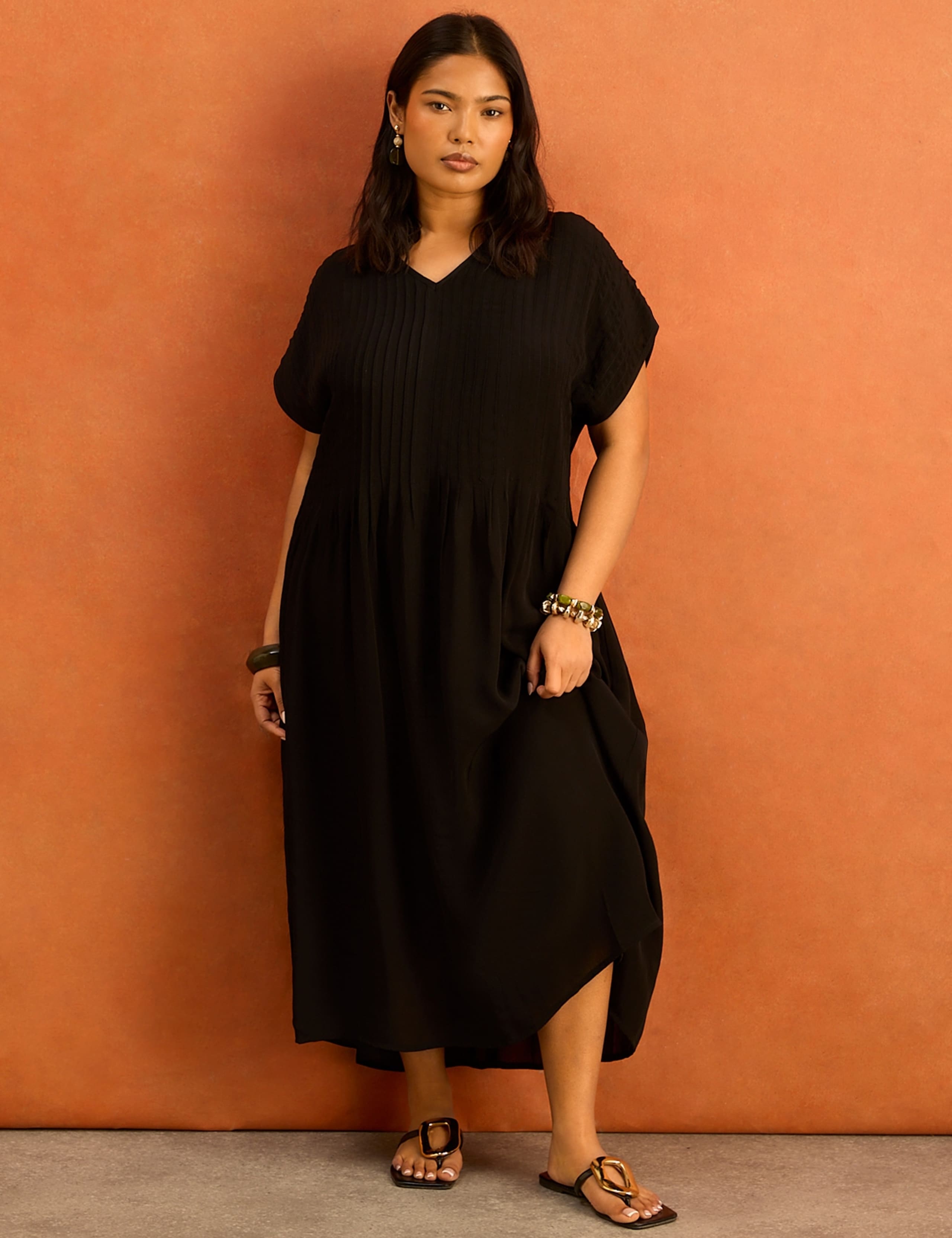 V-Neck Pleated Midaxi Smock Dress