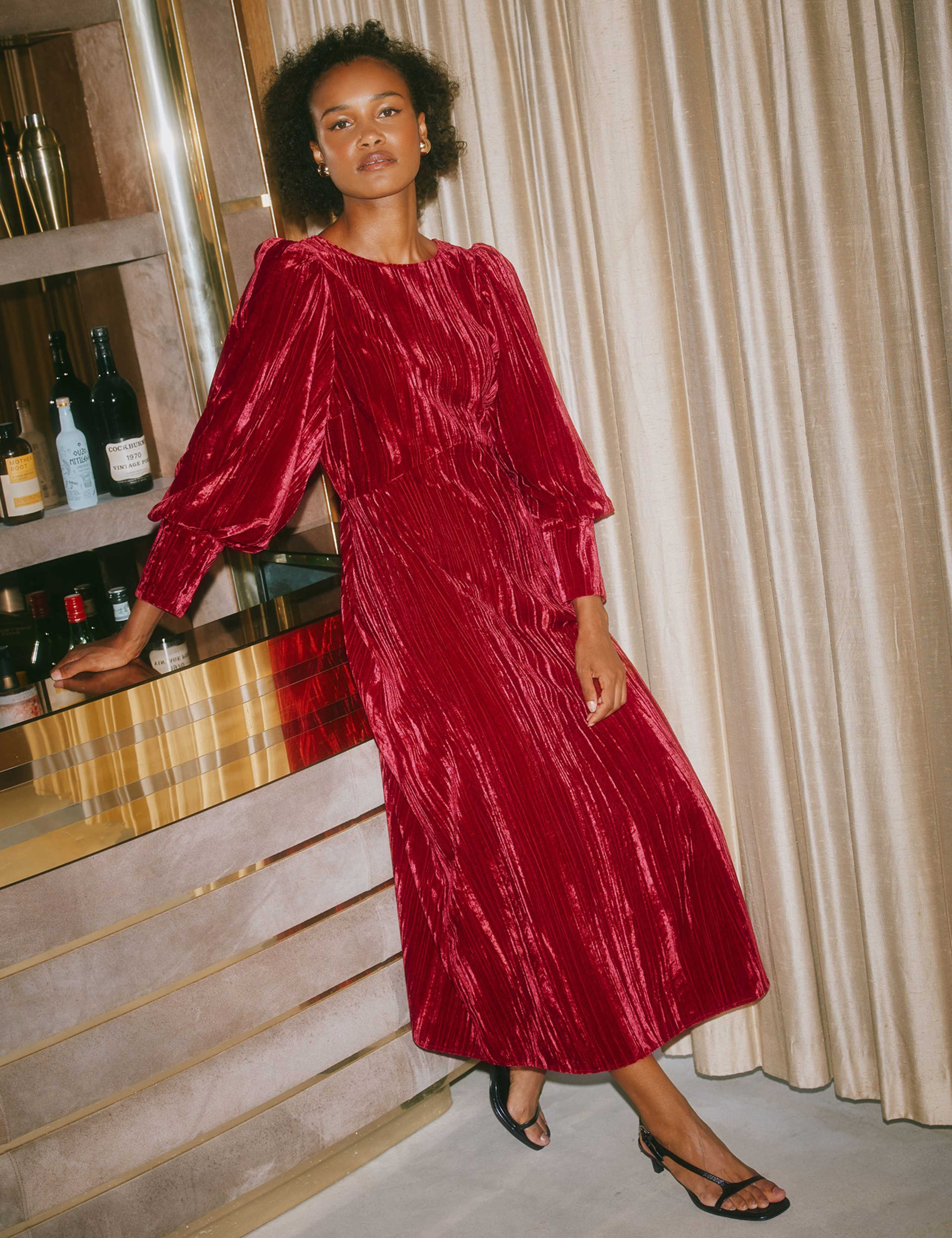 Crushed Velvet Round Neck Midi Waisted Dress