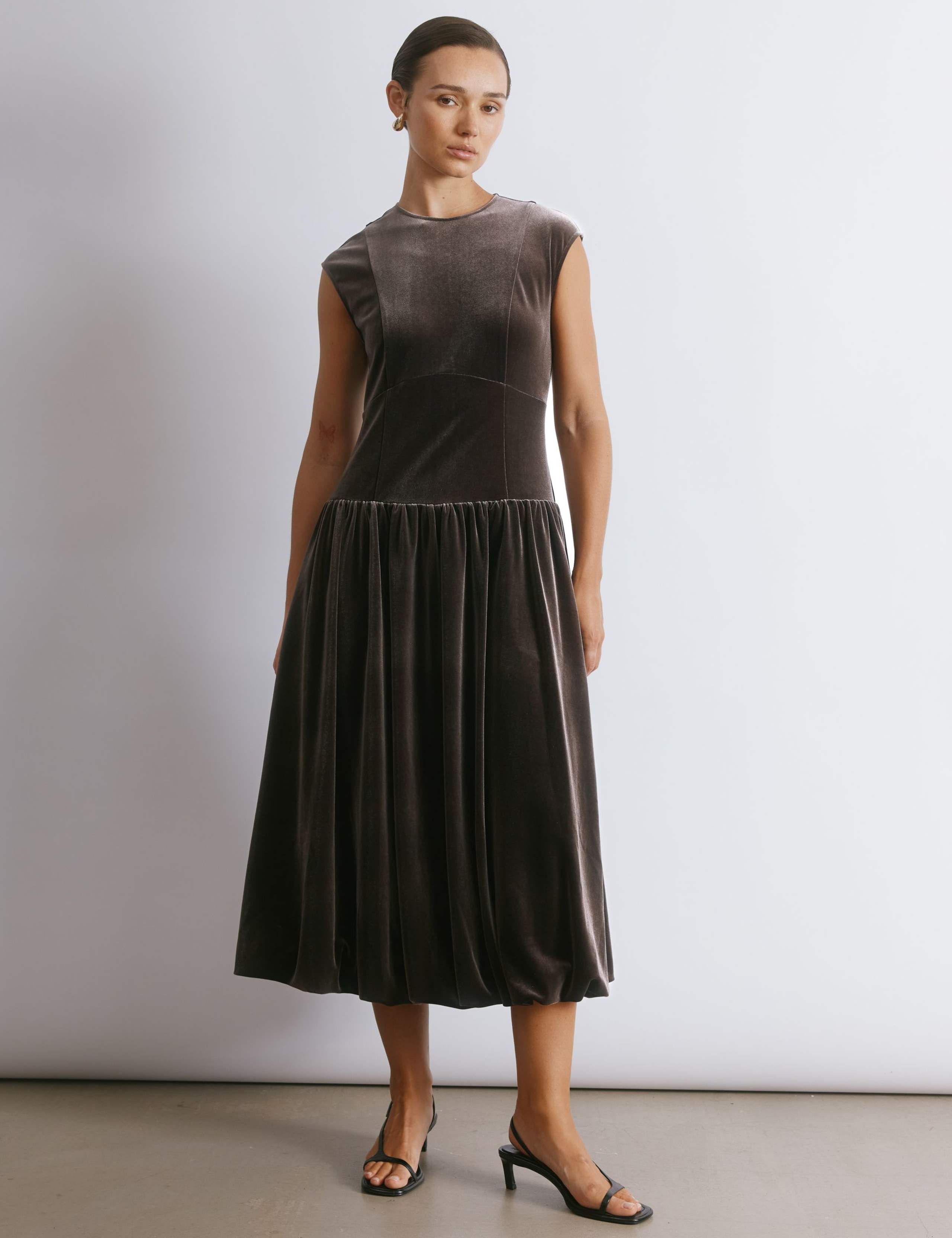 Velvet Round Neck Midi Waisted Dress