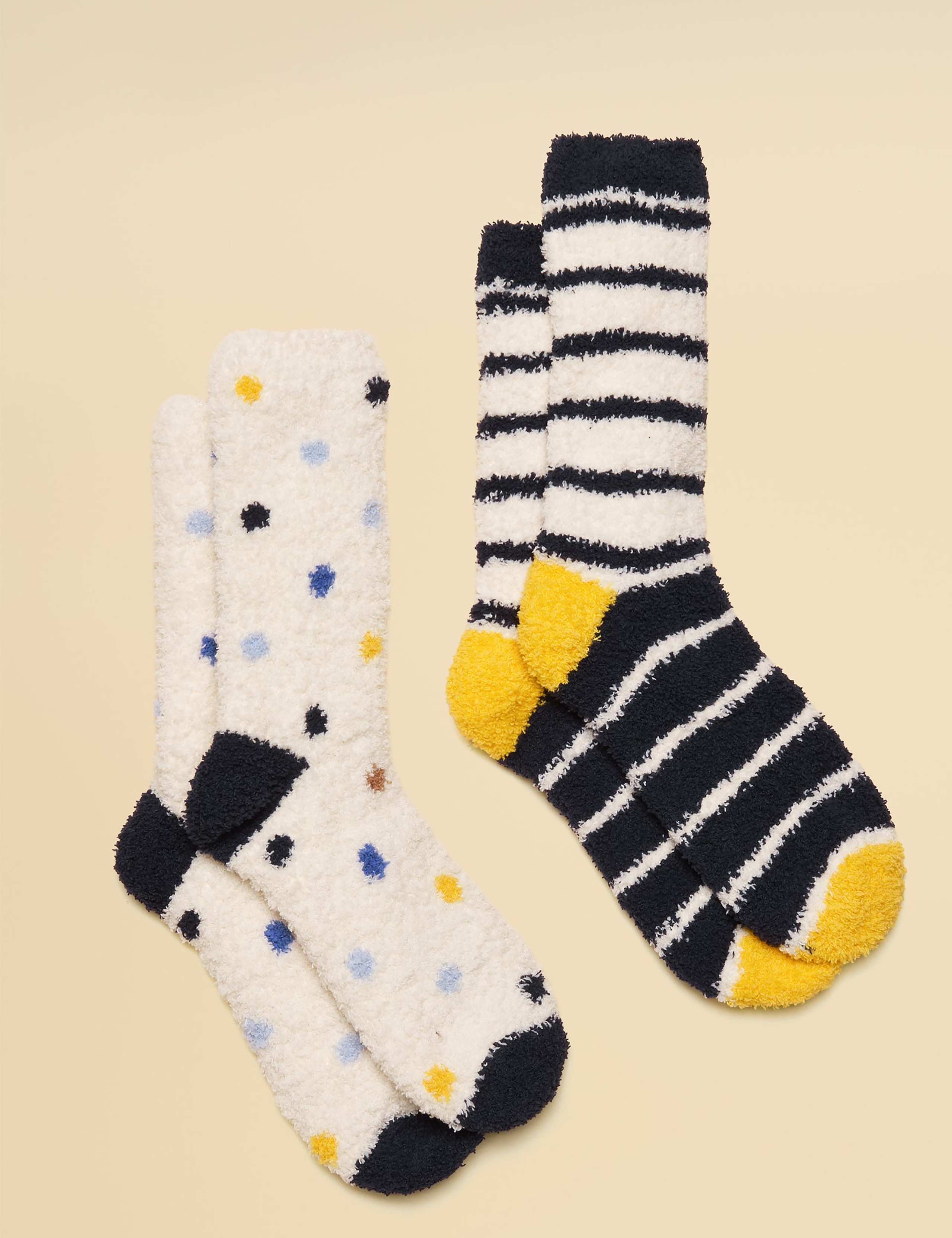 2pk Patterned Fluffy Socks