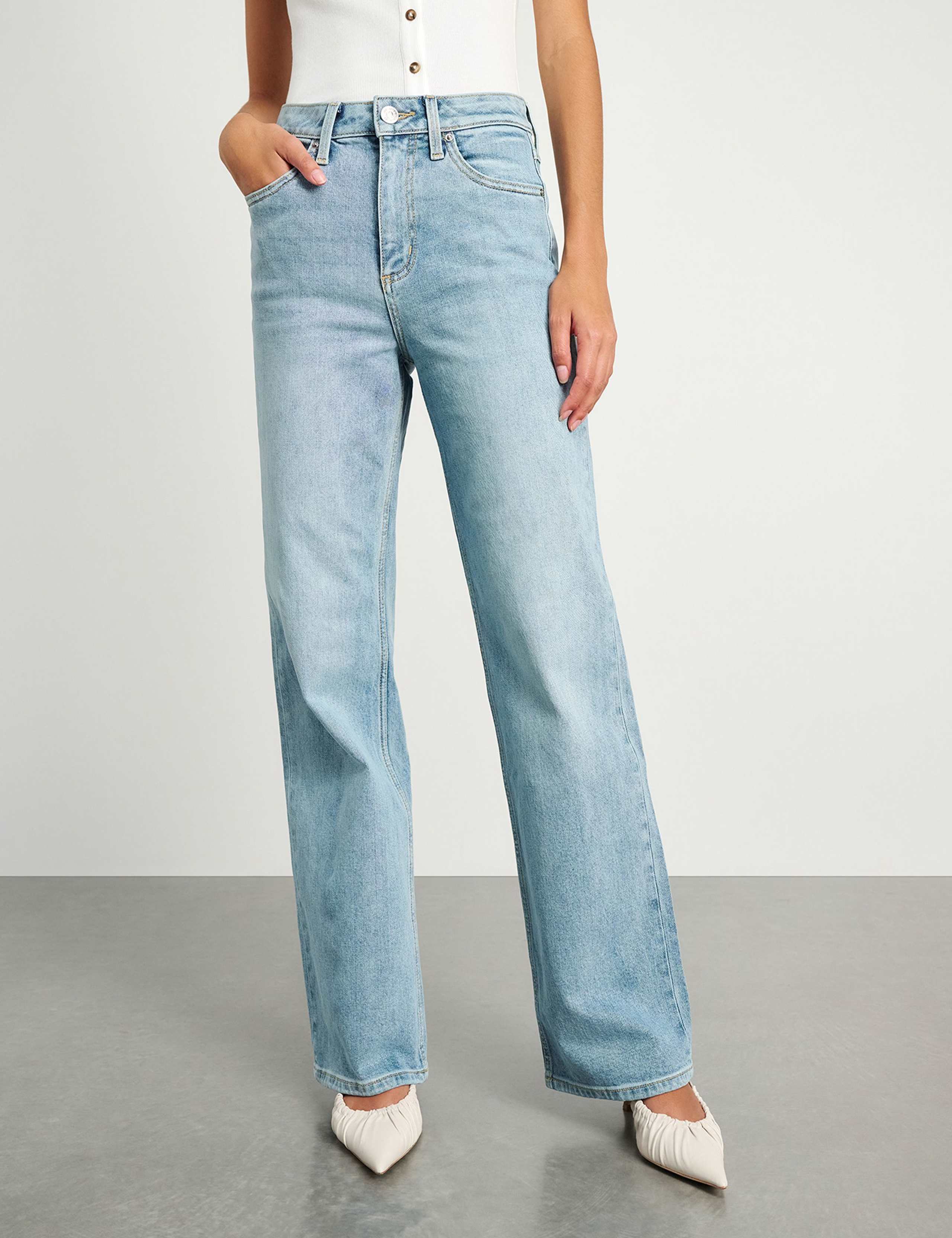 Mid Rise Wide Leg Jeans