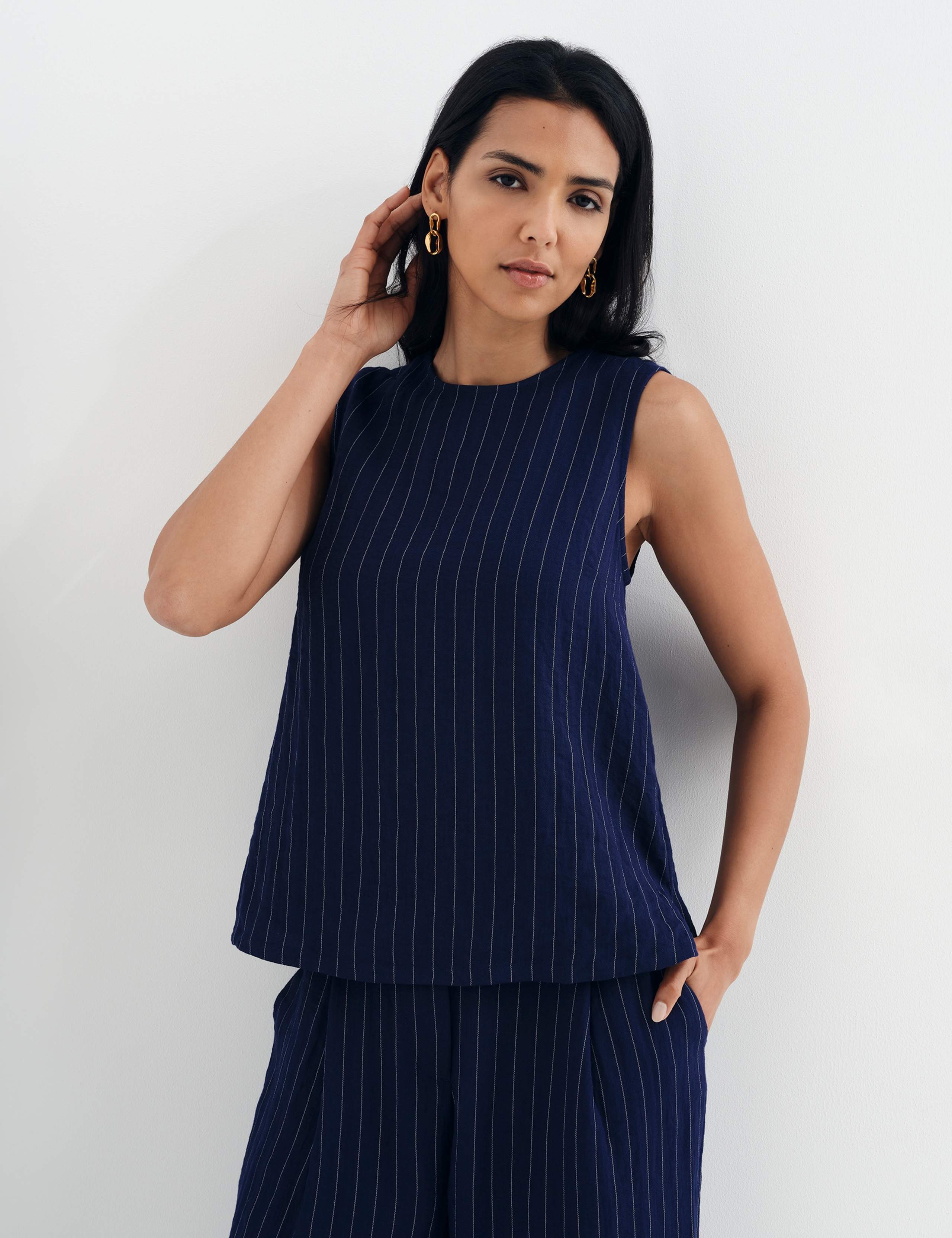 Textured Striped Sleeveless Shell Top