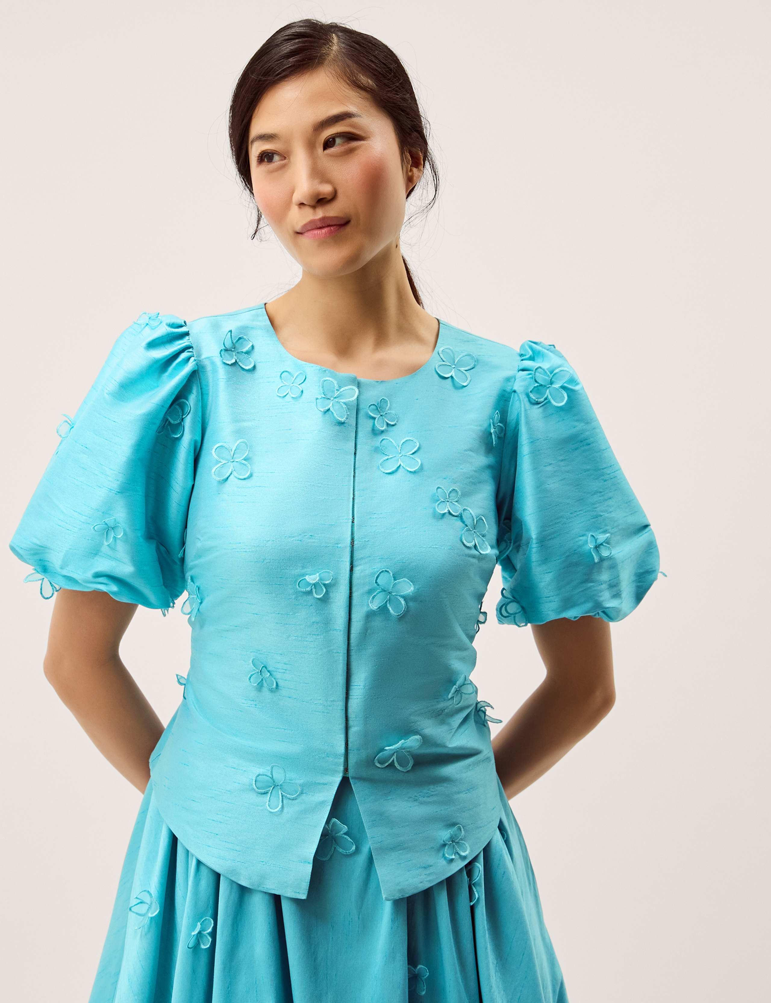 Floral Appliqué Puff Sleeve Jacket