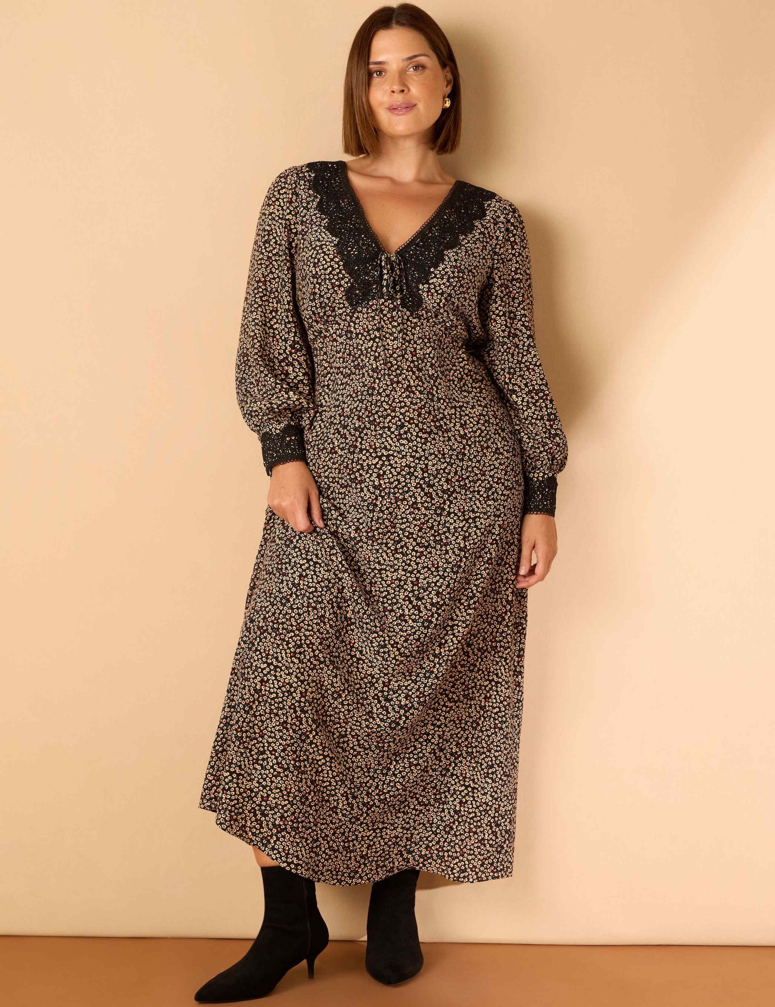 Ditsy Floral V-Neck Midaxi Tea Dress