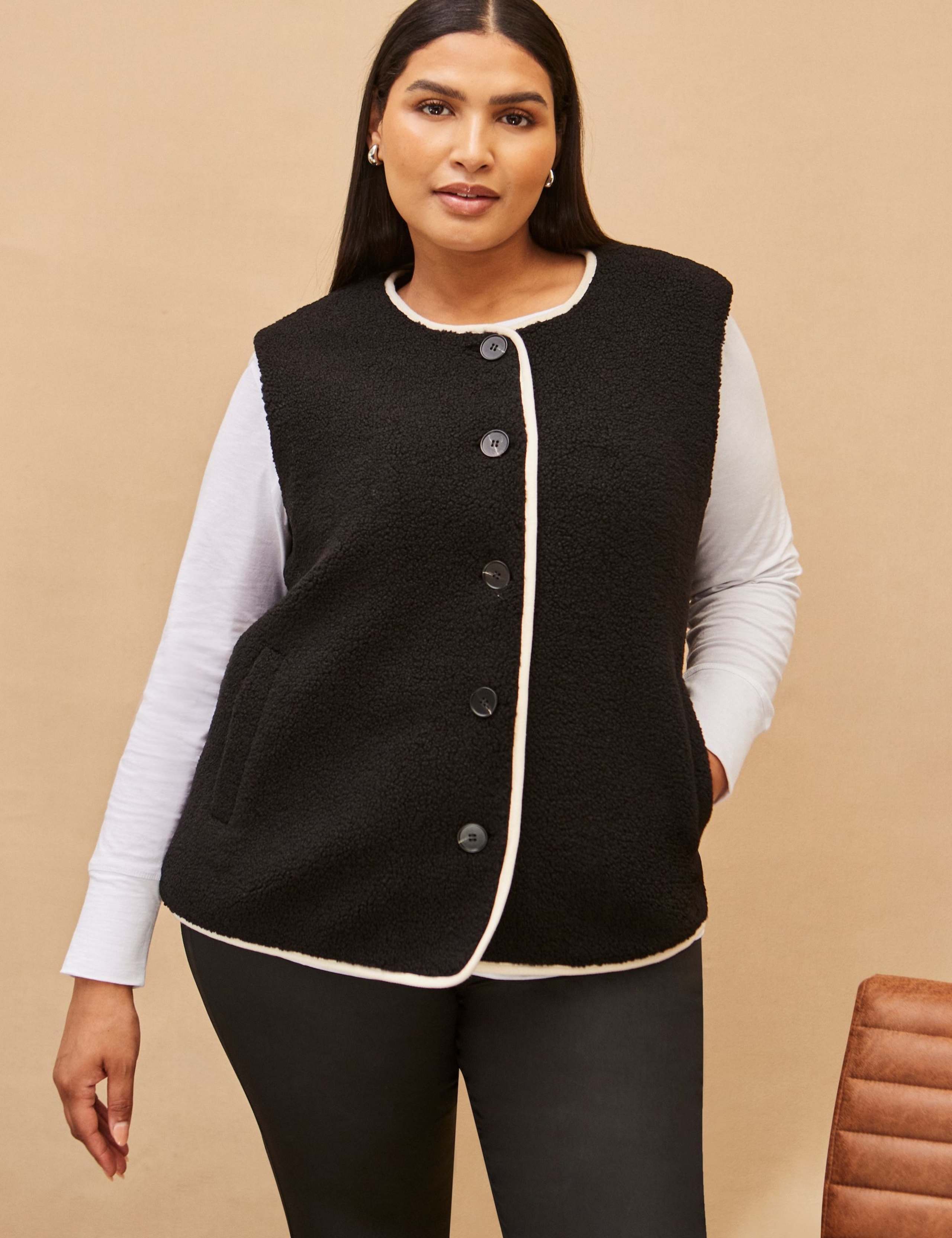 Borg Gilet With White Tipping