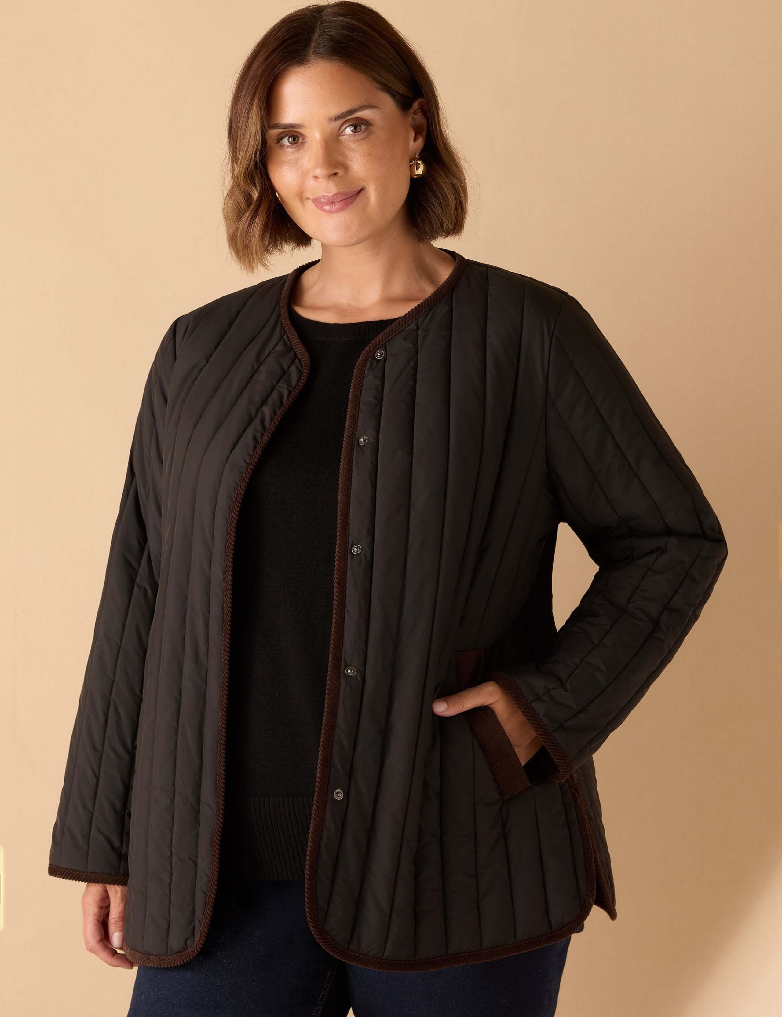 Quilted Detachable Collar Short Jacket