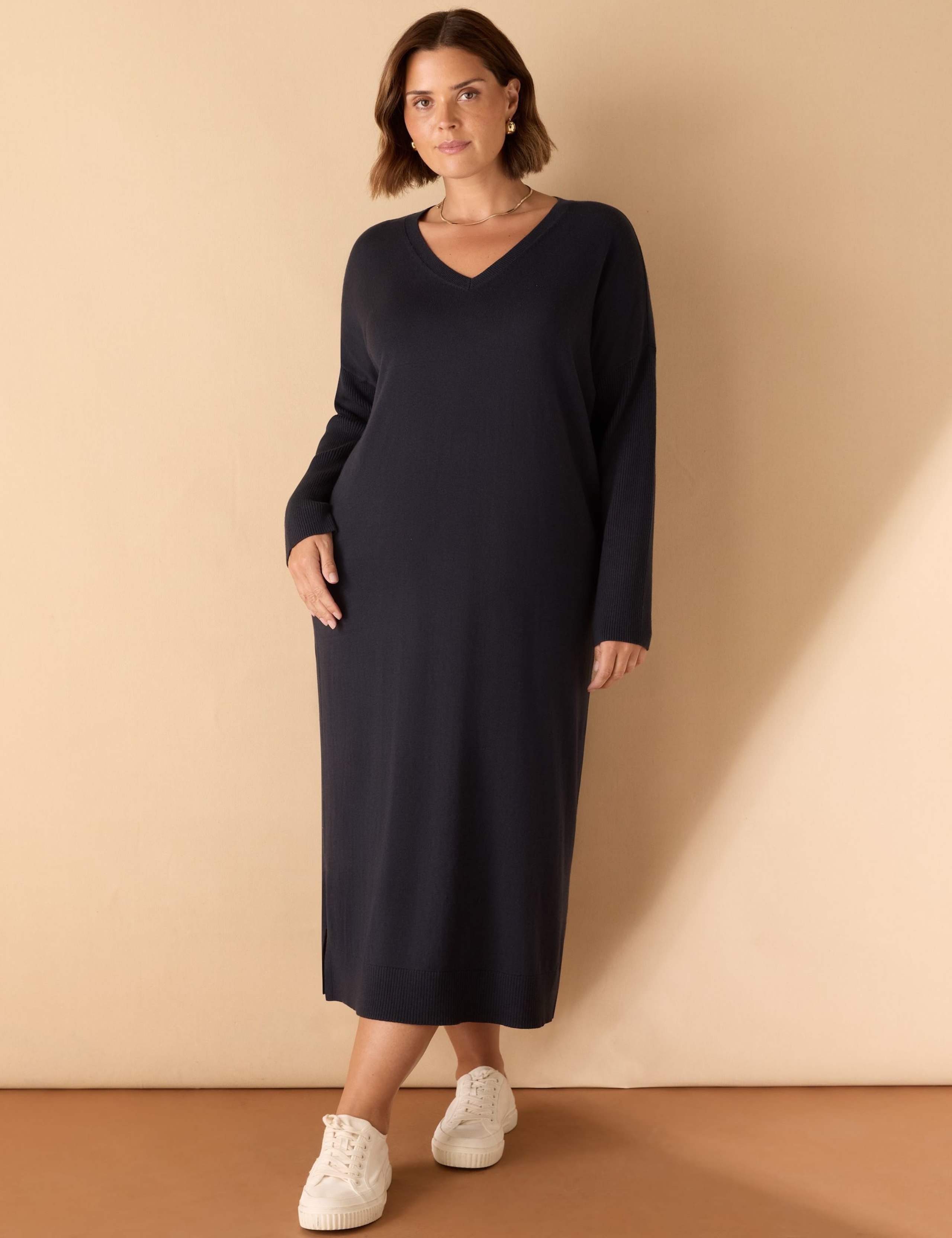 V-Neck Textured Midaxi Jumper Dress