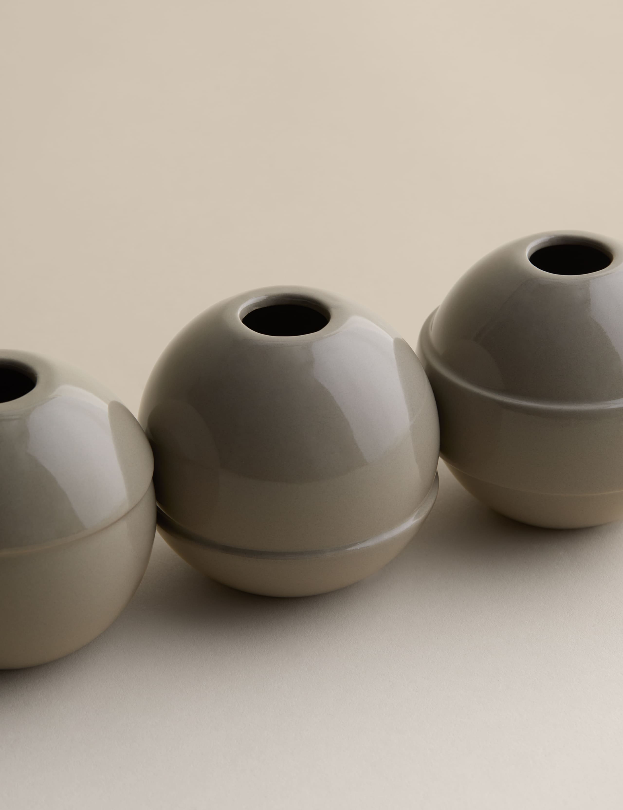 Set of 3 Round Bud Vases