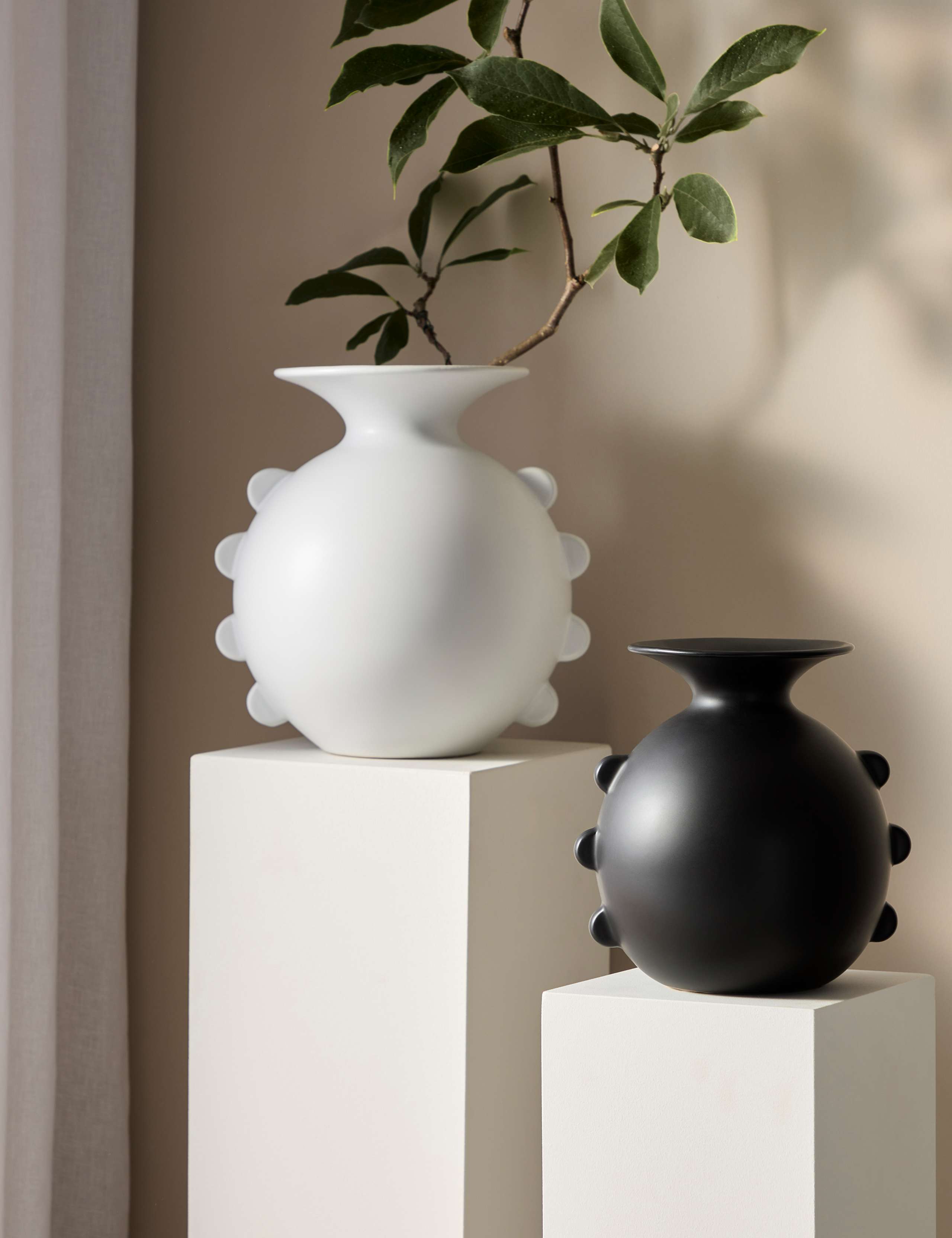 Scallop Edge Ceramic Bouquet Vase