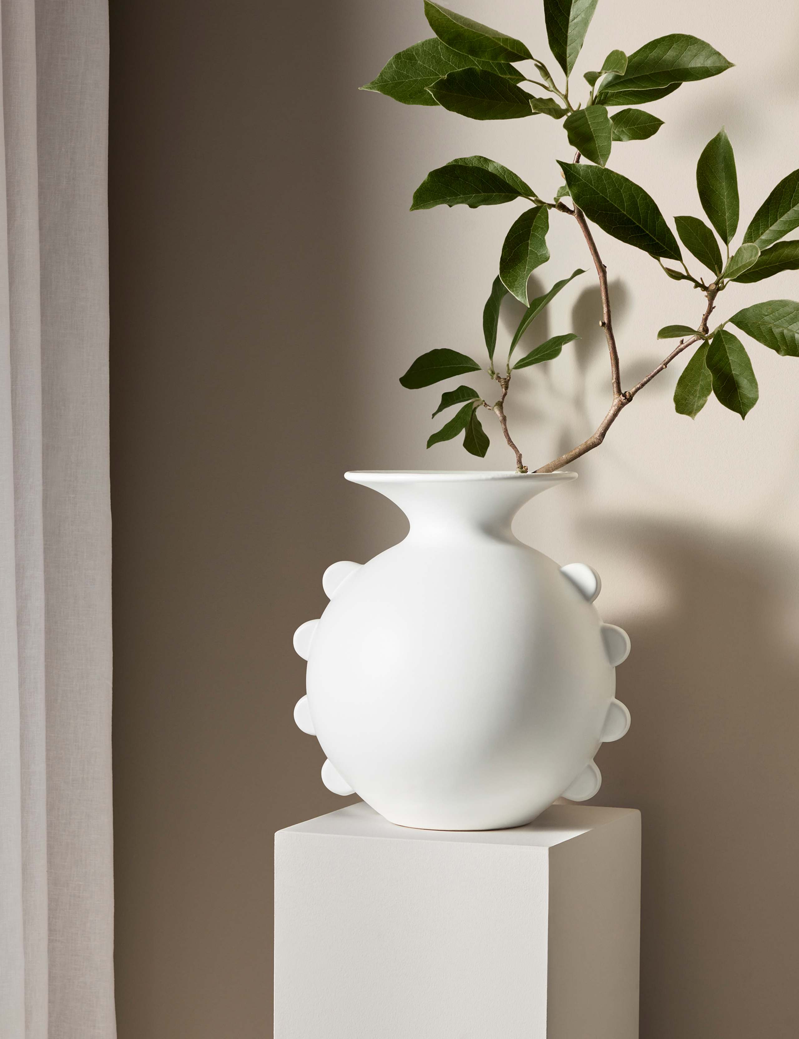 Large Scallop Edge Vase