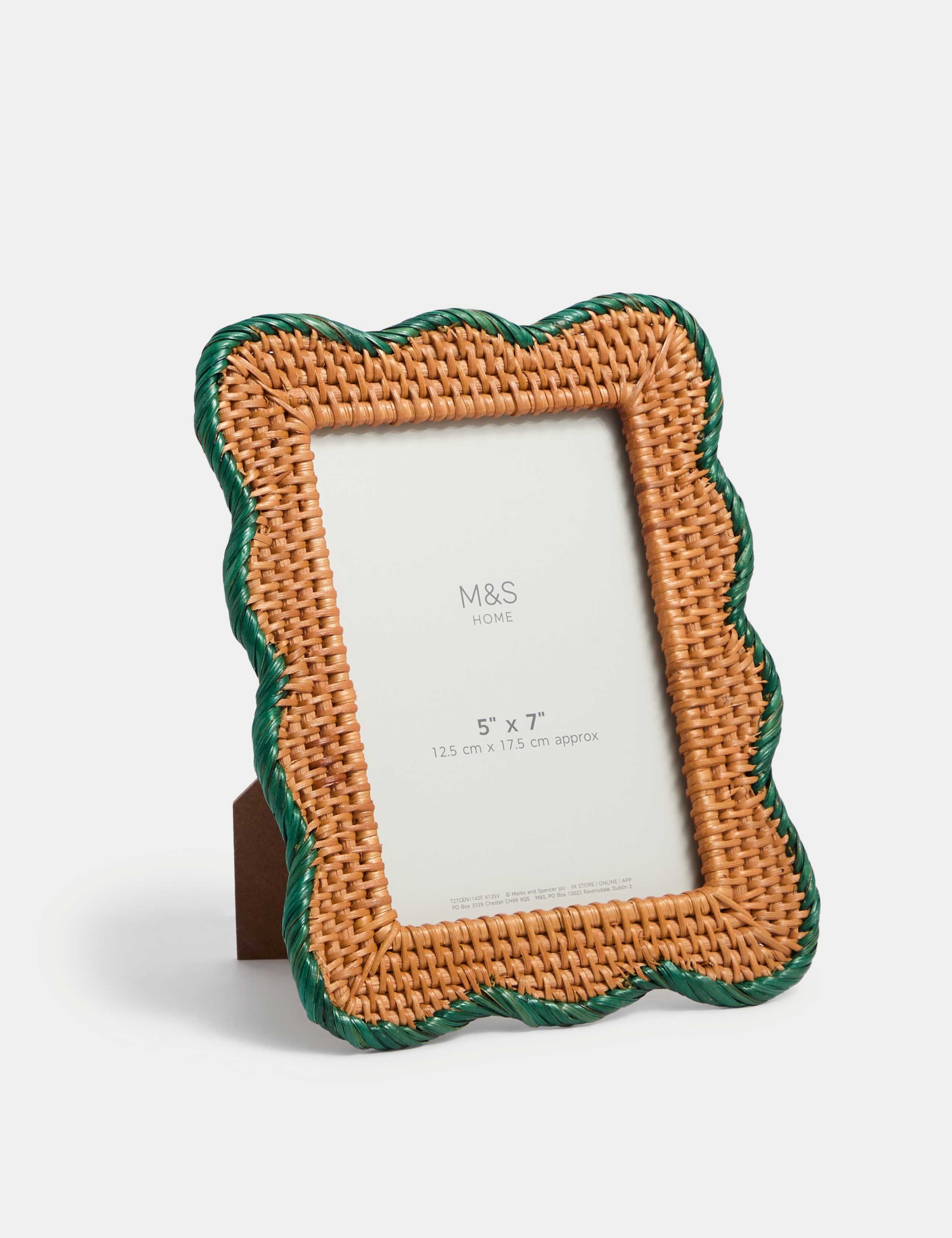 Rattan Scallop Photo Frame 5x7 inch