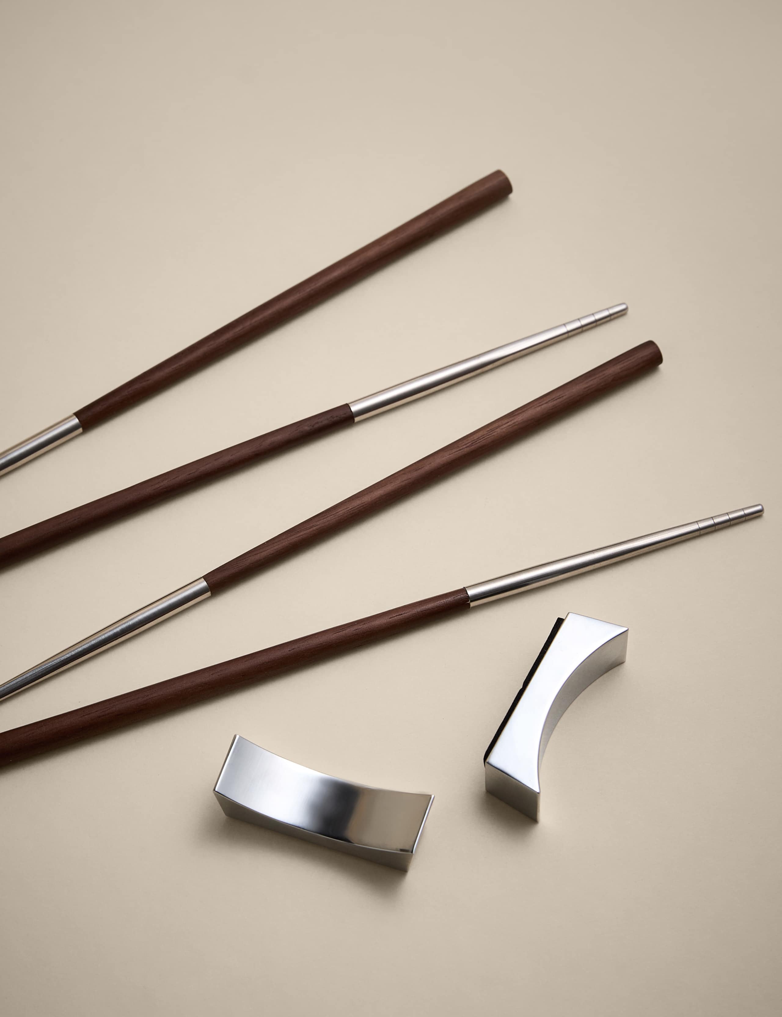 Set of 2 Chopsticks with Rest