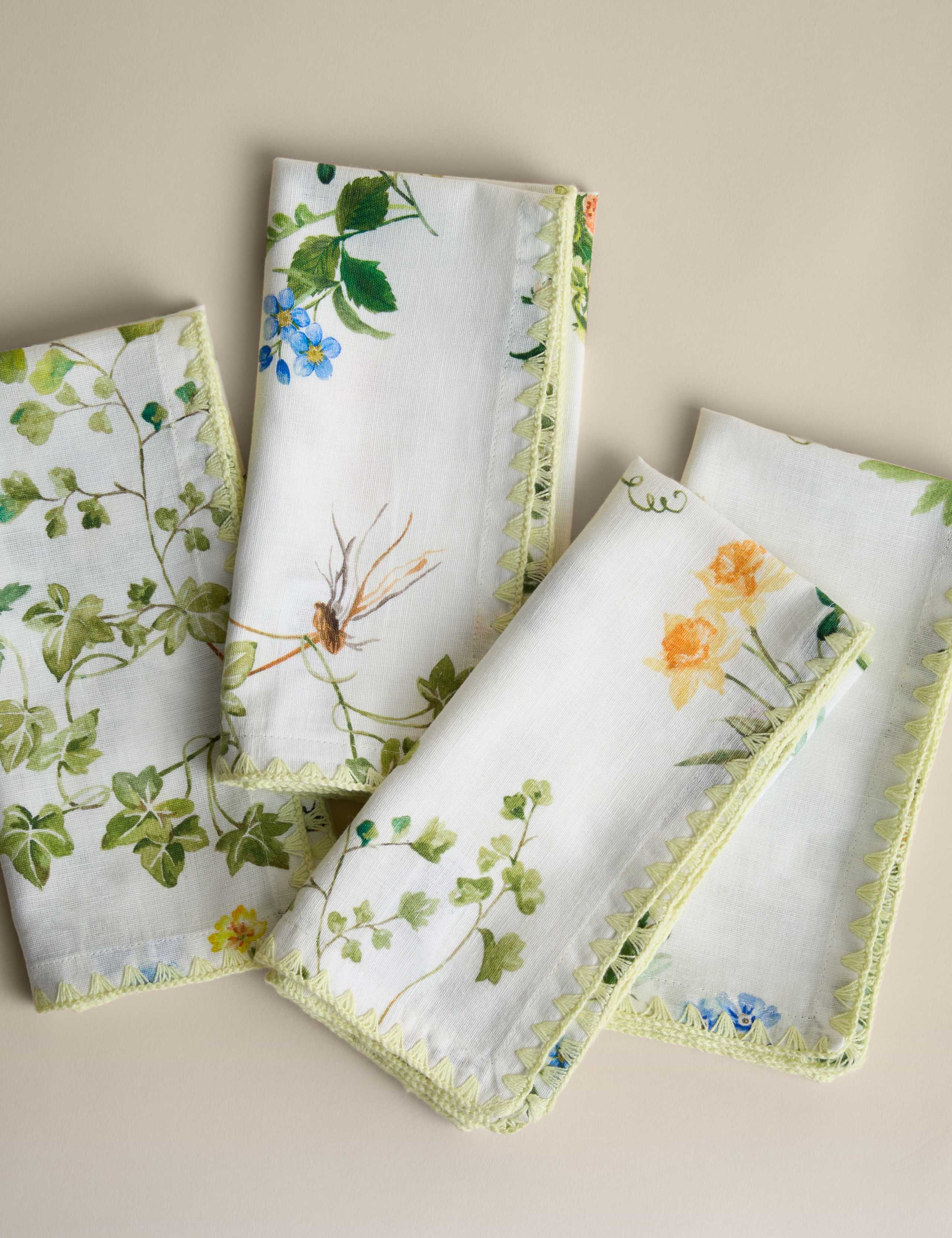 Set of 4 Cotton with Linen Floral Napkins