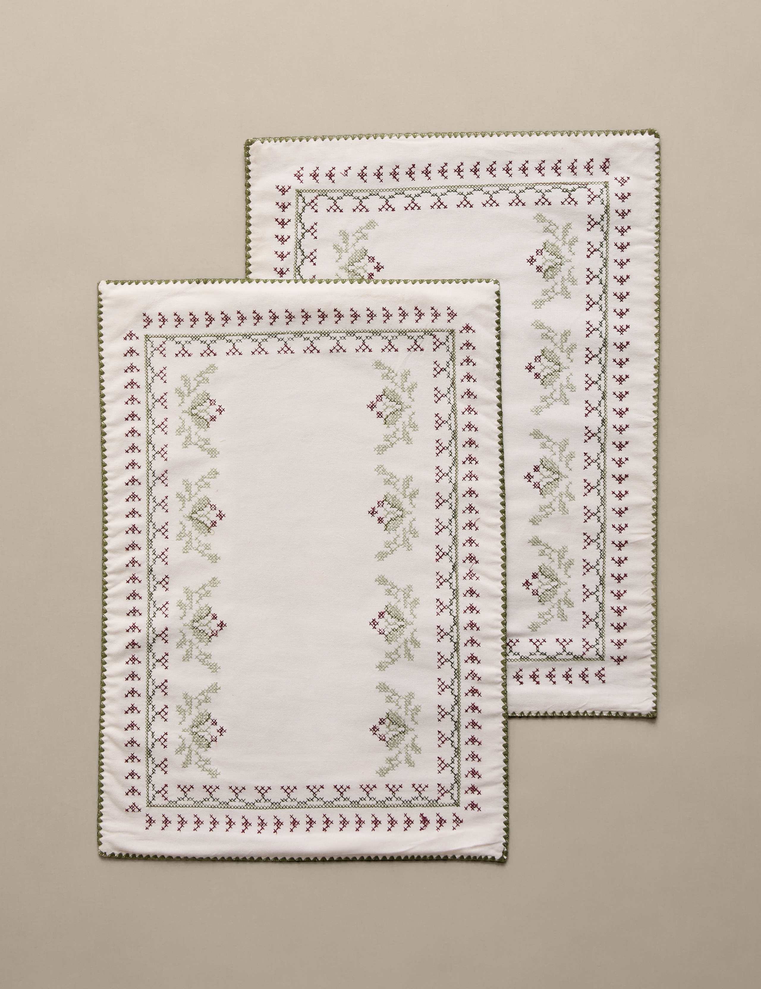 Set of 2 Pure Cotton Christmas Cosy Placemats