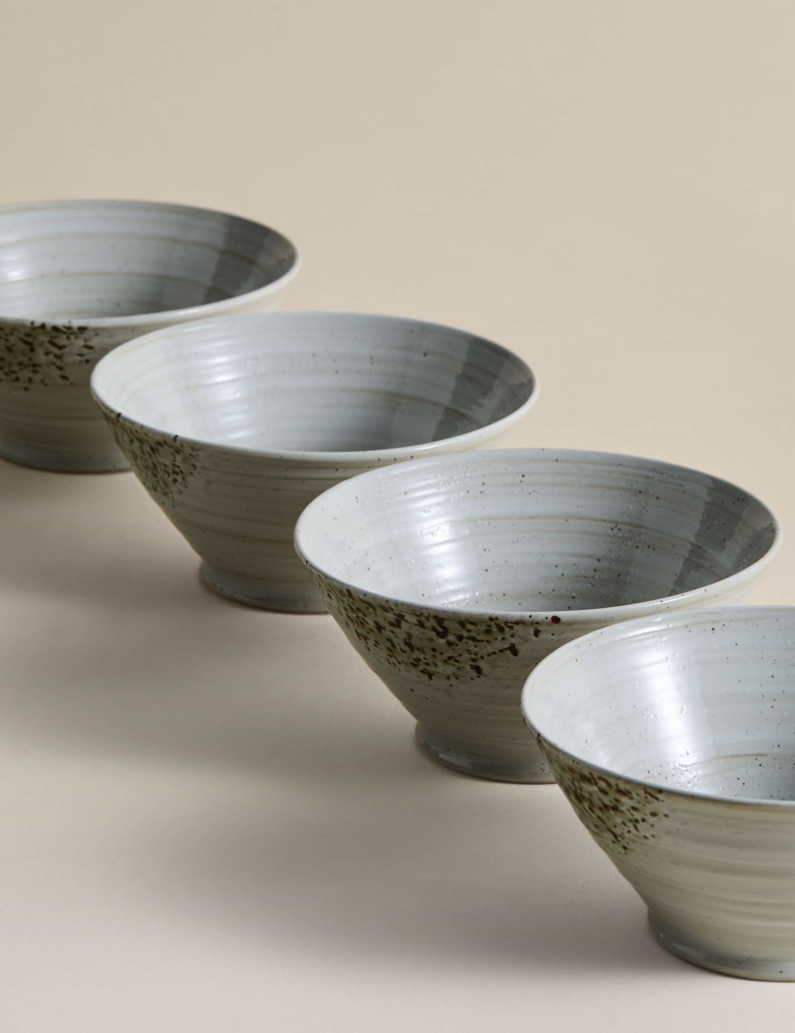 Set of 4 Textured Spin Small Ramen Bowls