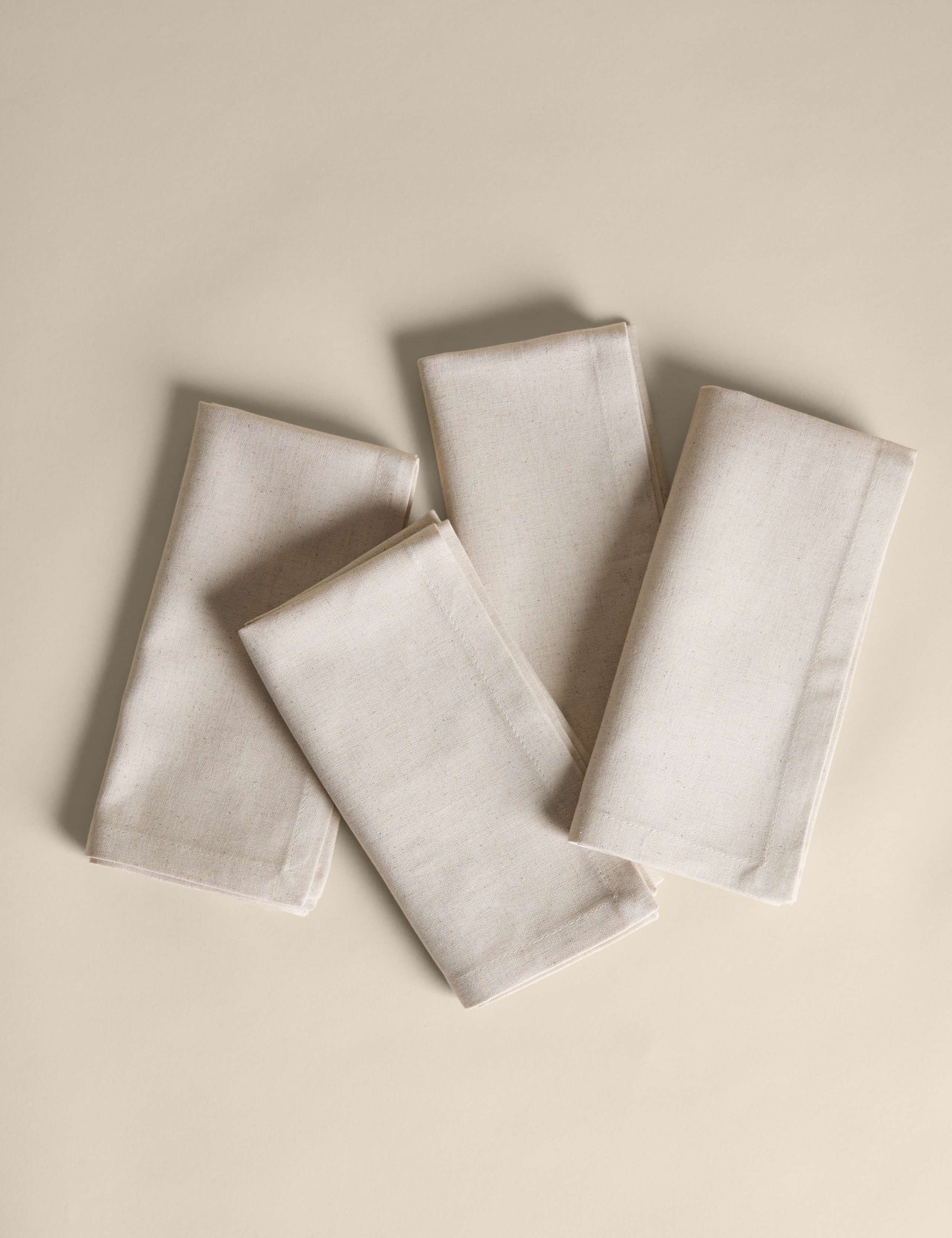 Set of 4 Cotton Rich Napkins with Linen