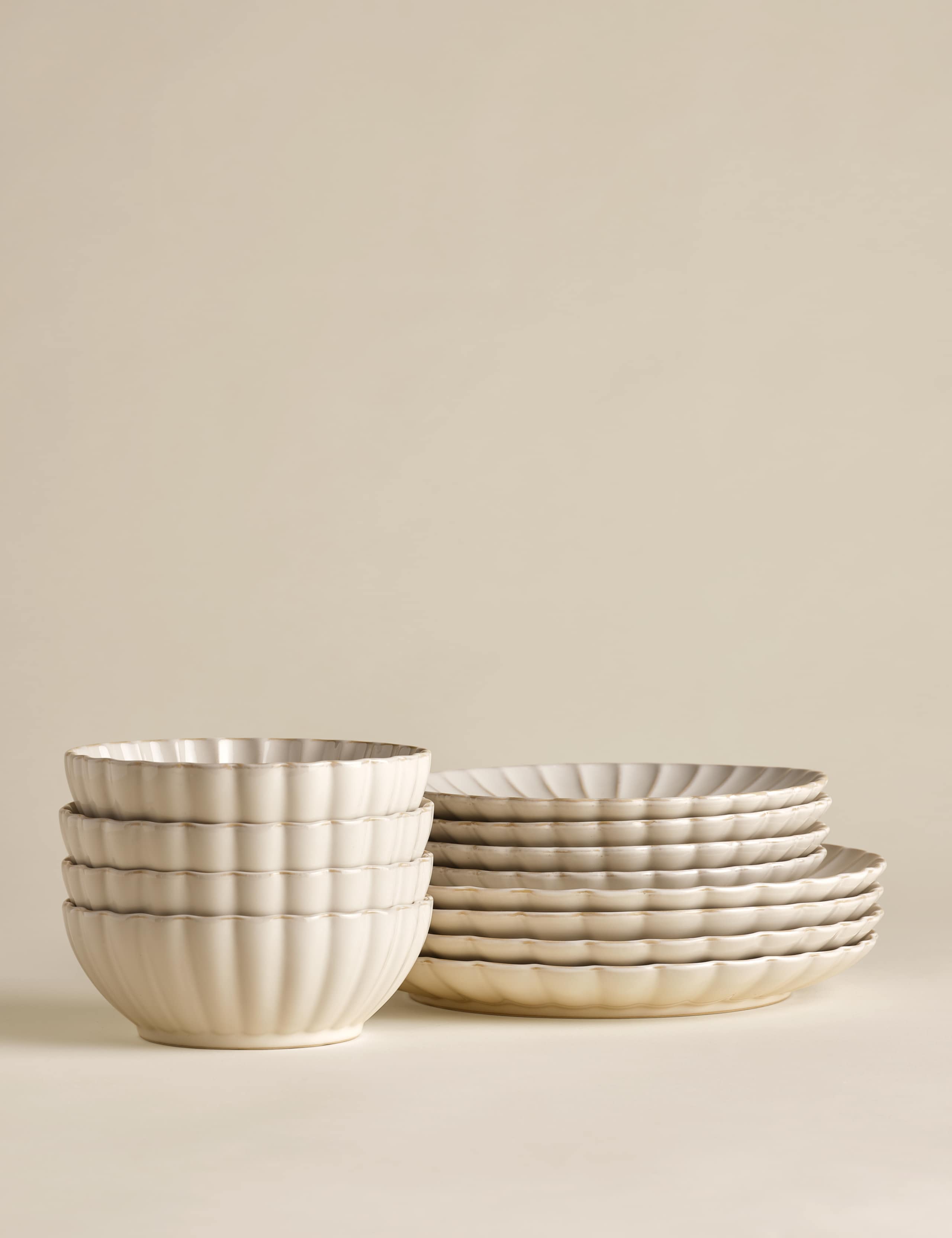 12 Piece Scallop Dinner Set