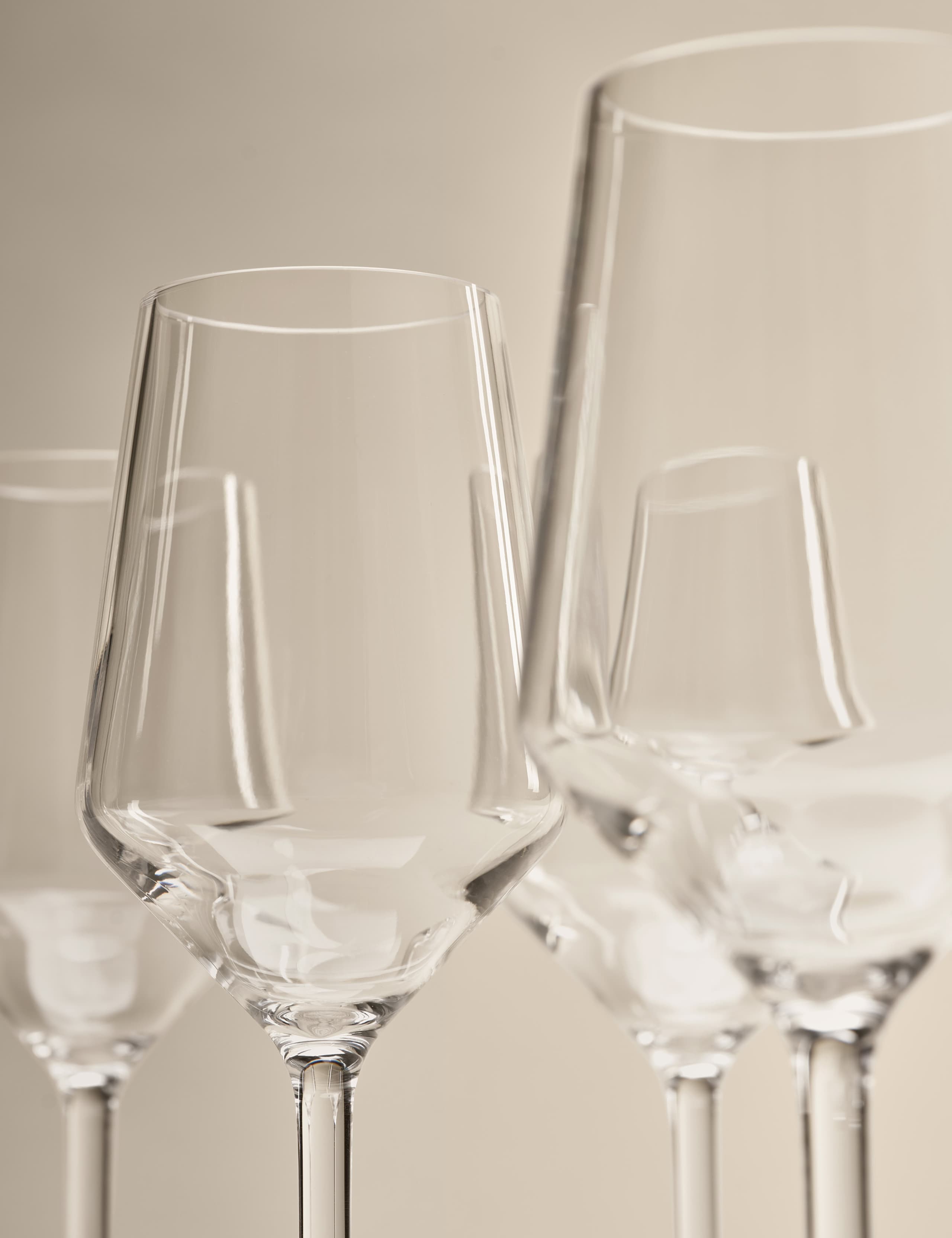 Set of 4 Angular Picnic Wine Glasses