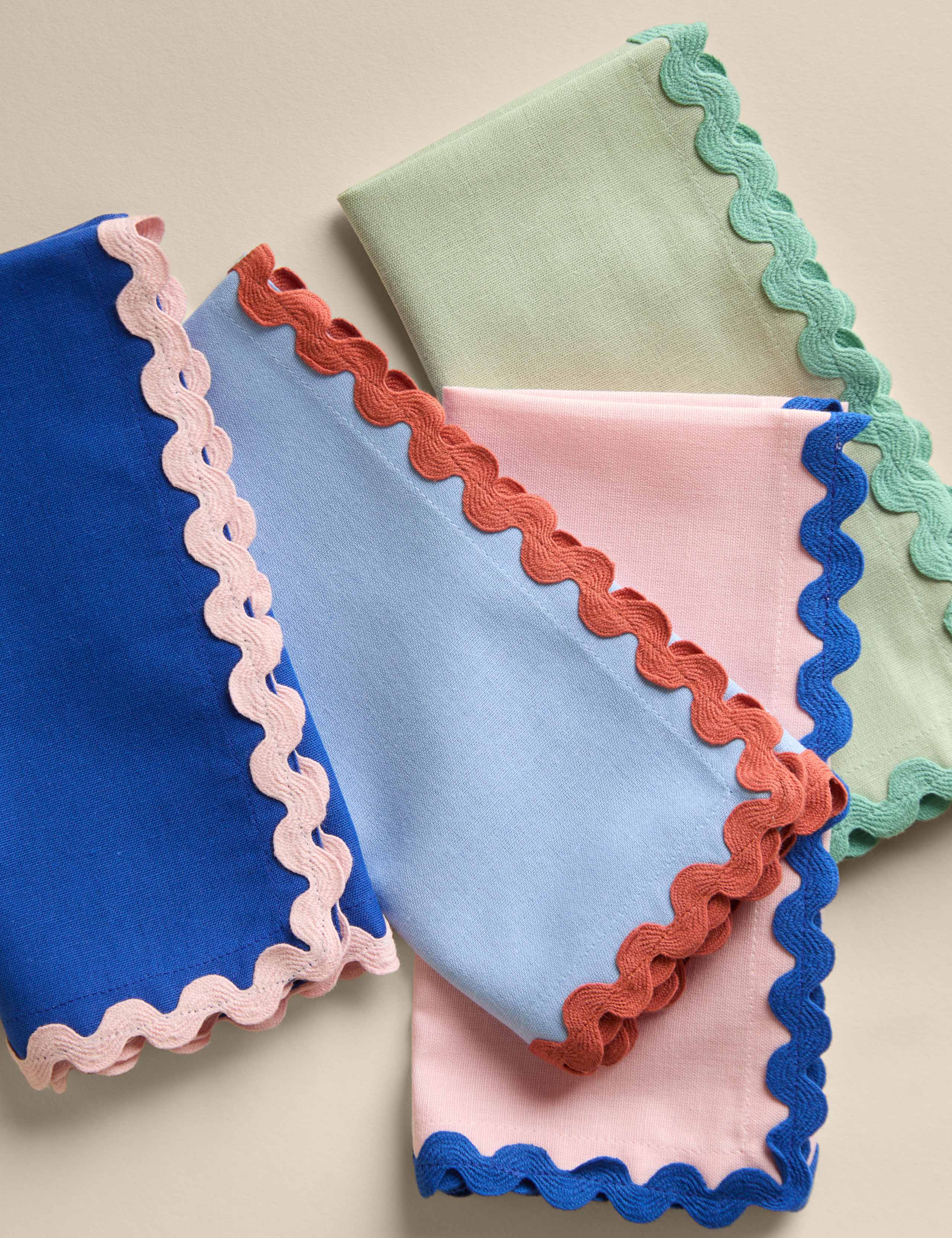 Set of 4 Cotton with Linen Ric Rac Napkins