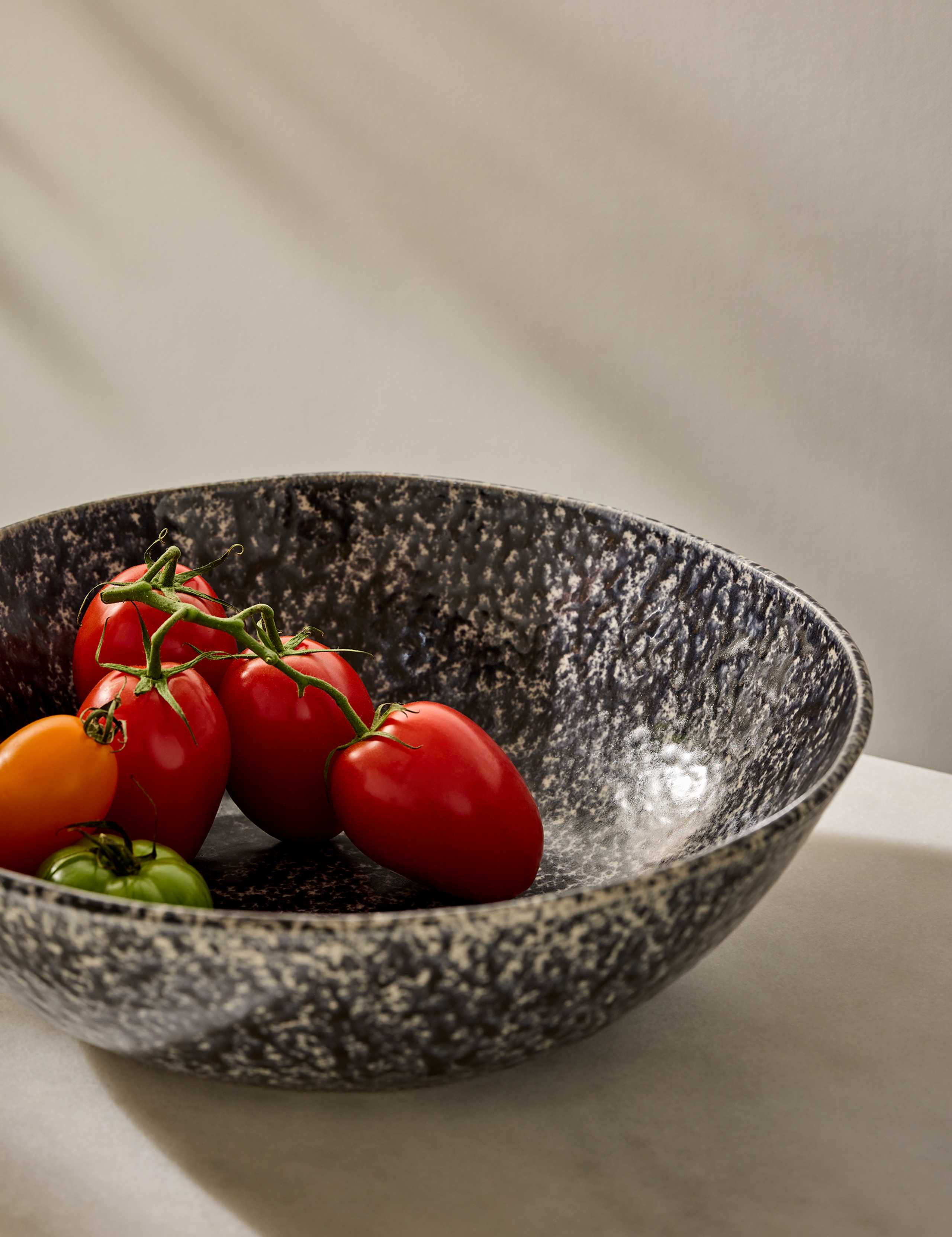 Extra Large Reactive Serving Bowl