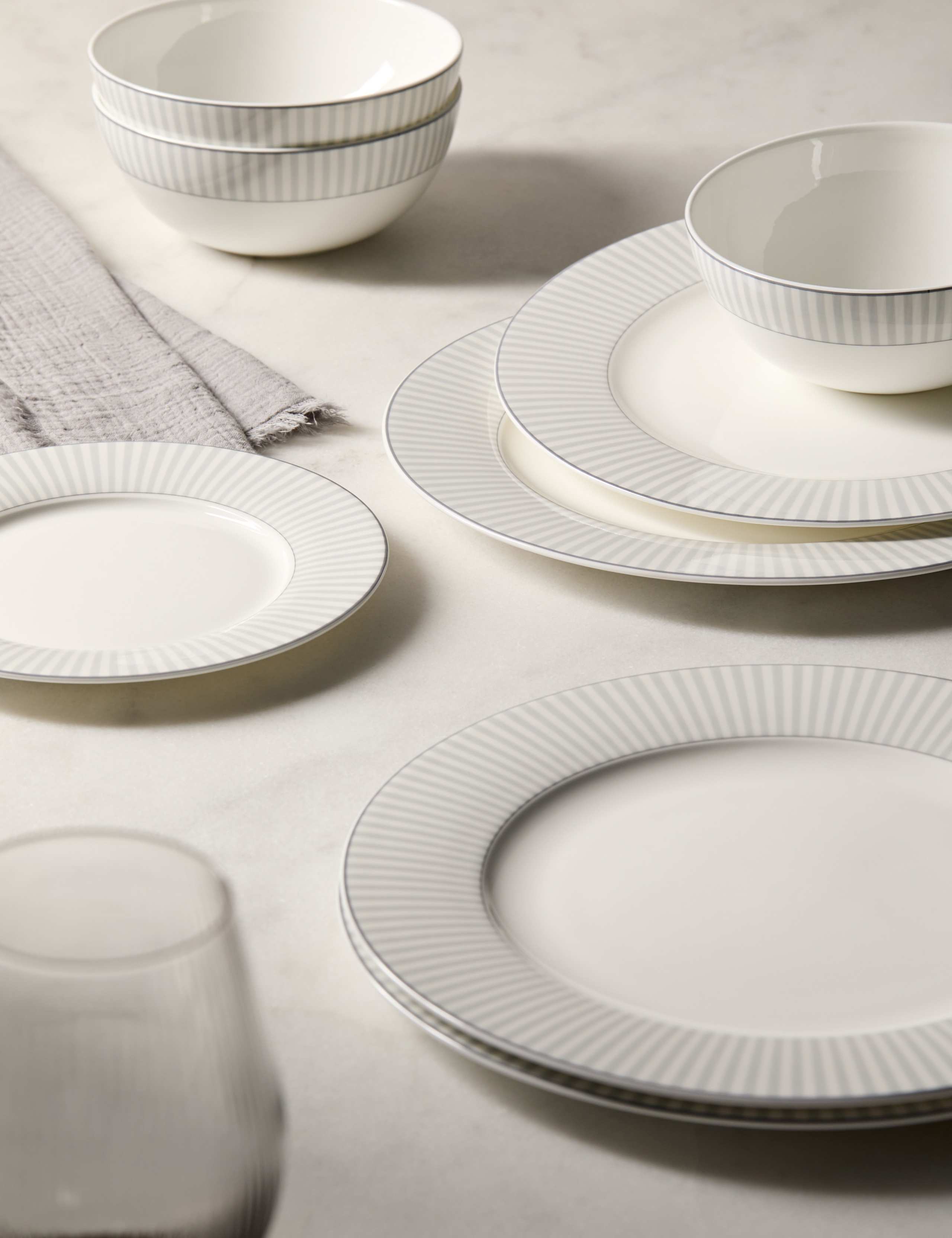 12 Piece Hampton Bone China Dinner Set