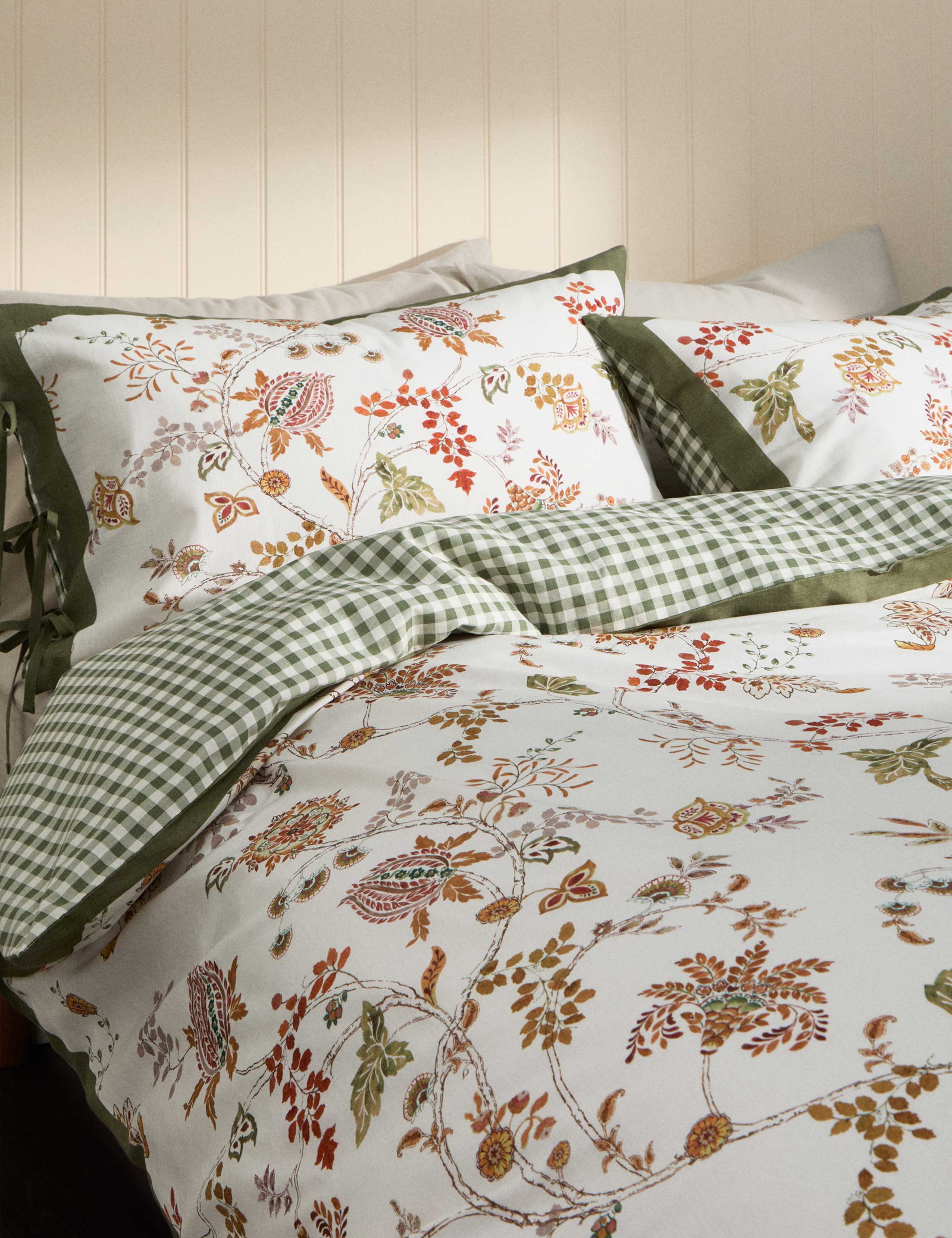 AUTUMNAL TRAILING LEAVES PRINTED COTTON