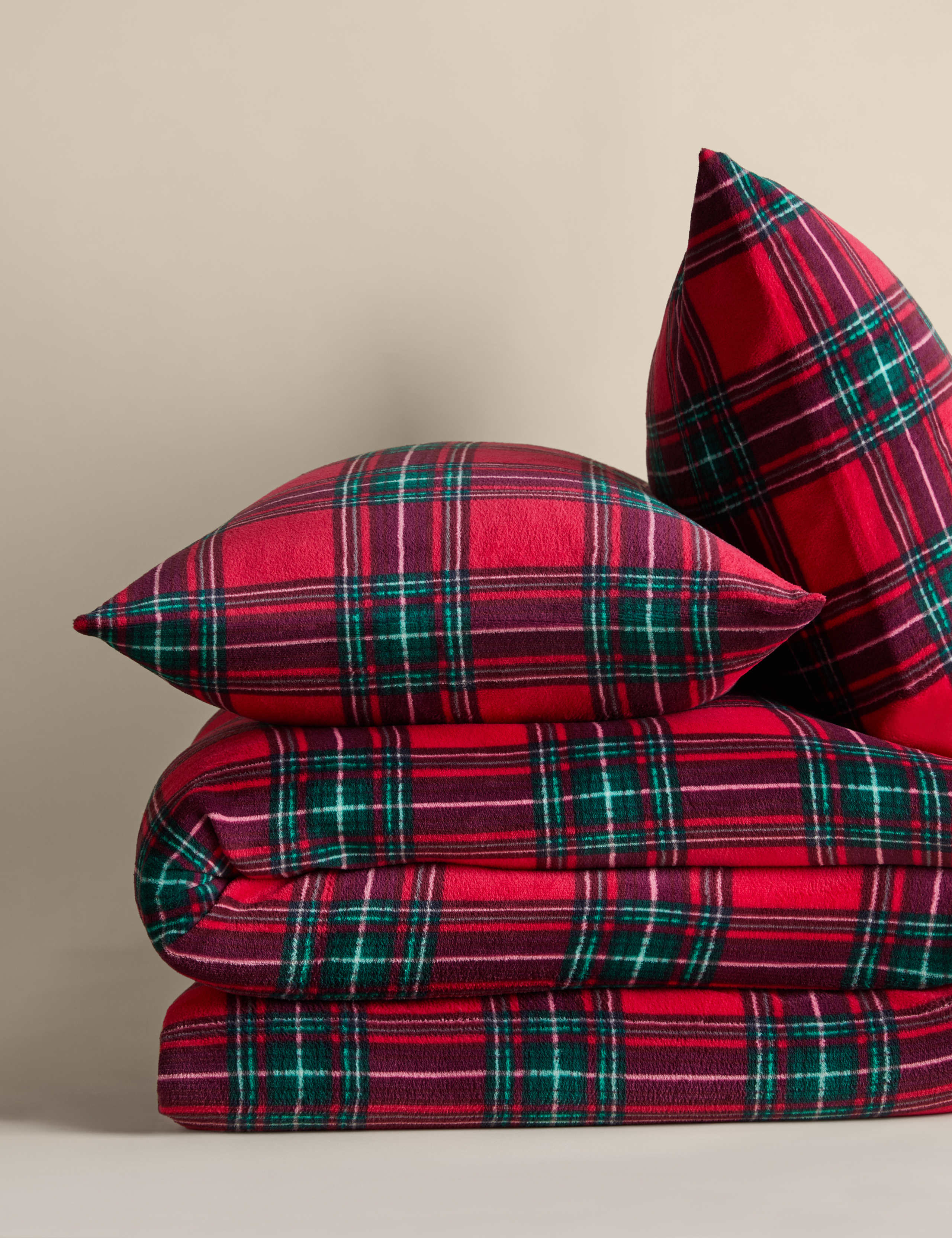 Fleece Red Checked Bedding Set