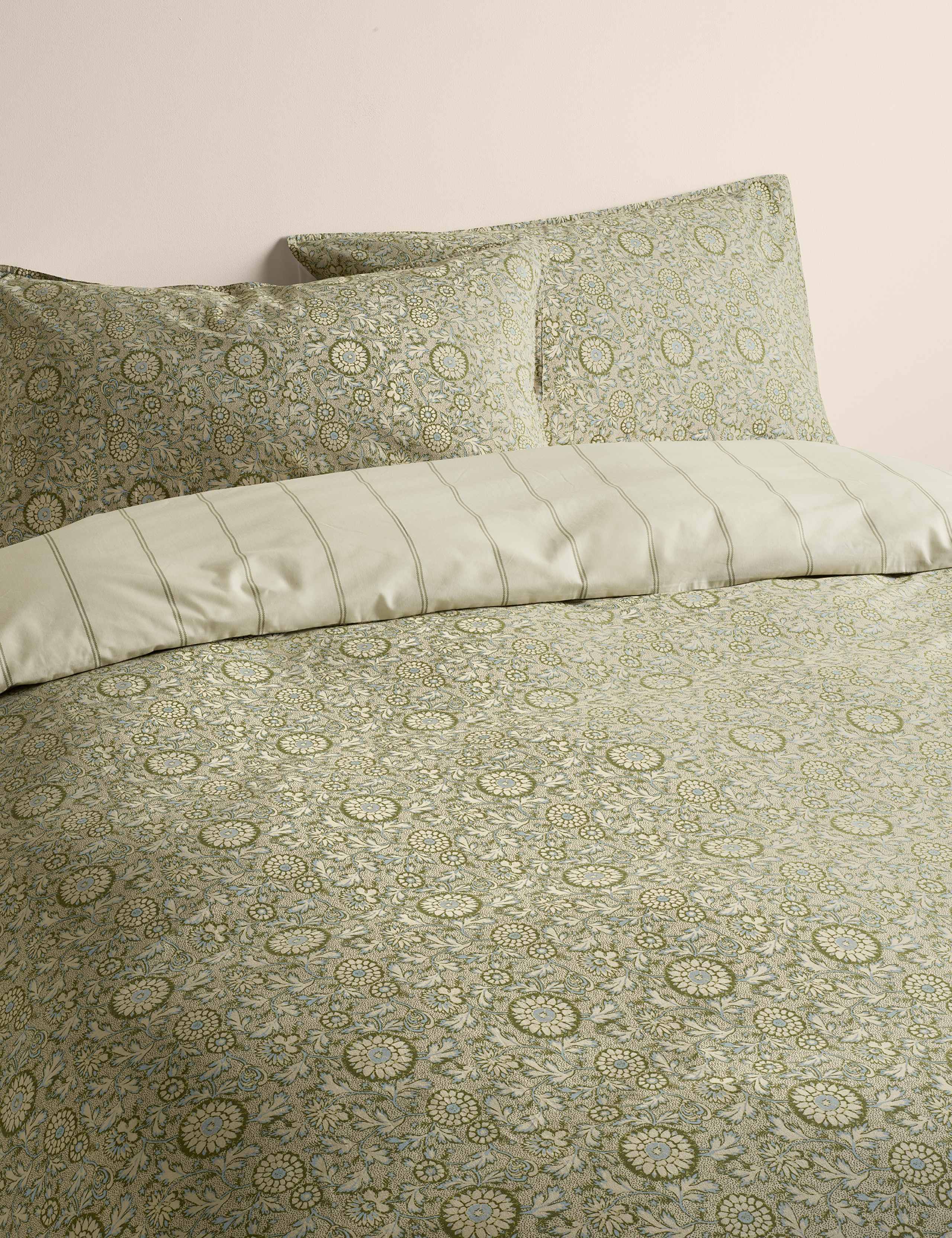 Cotton Rich Woodblock Floral Bedding Set