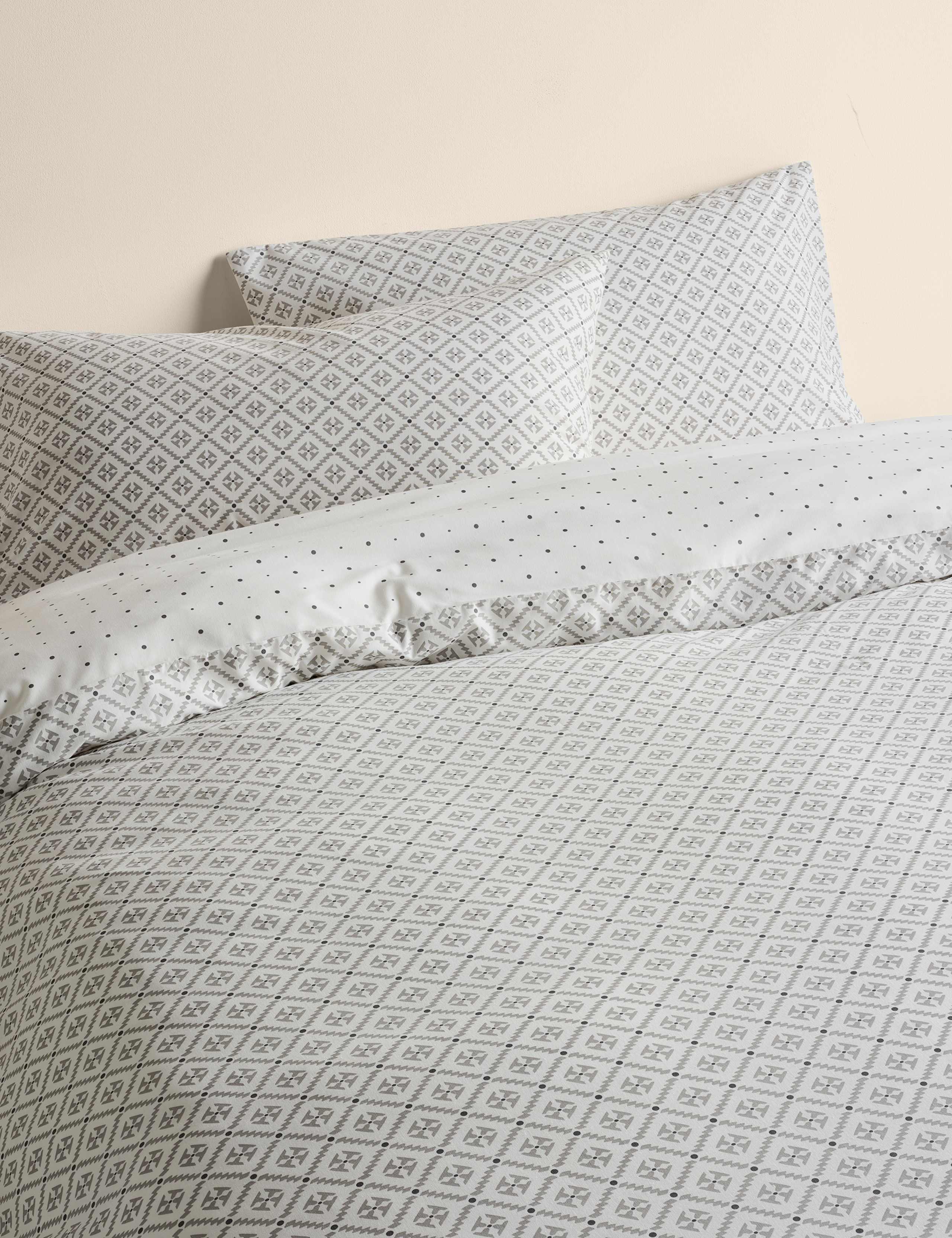 Cotton Blend Geometric Tile Bedding Set