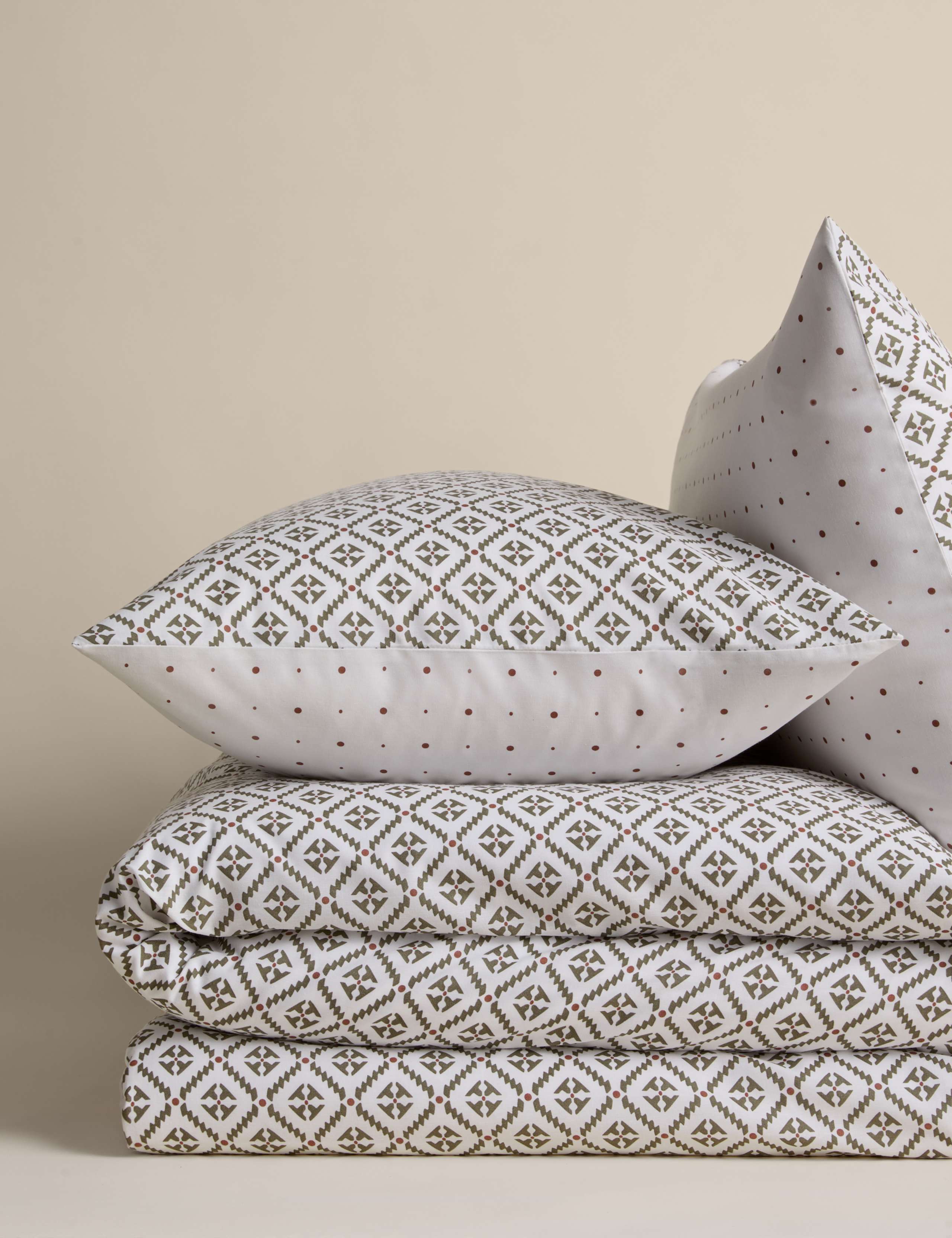 Cotton Blend Geometric Tile Bedding Set