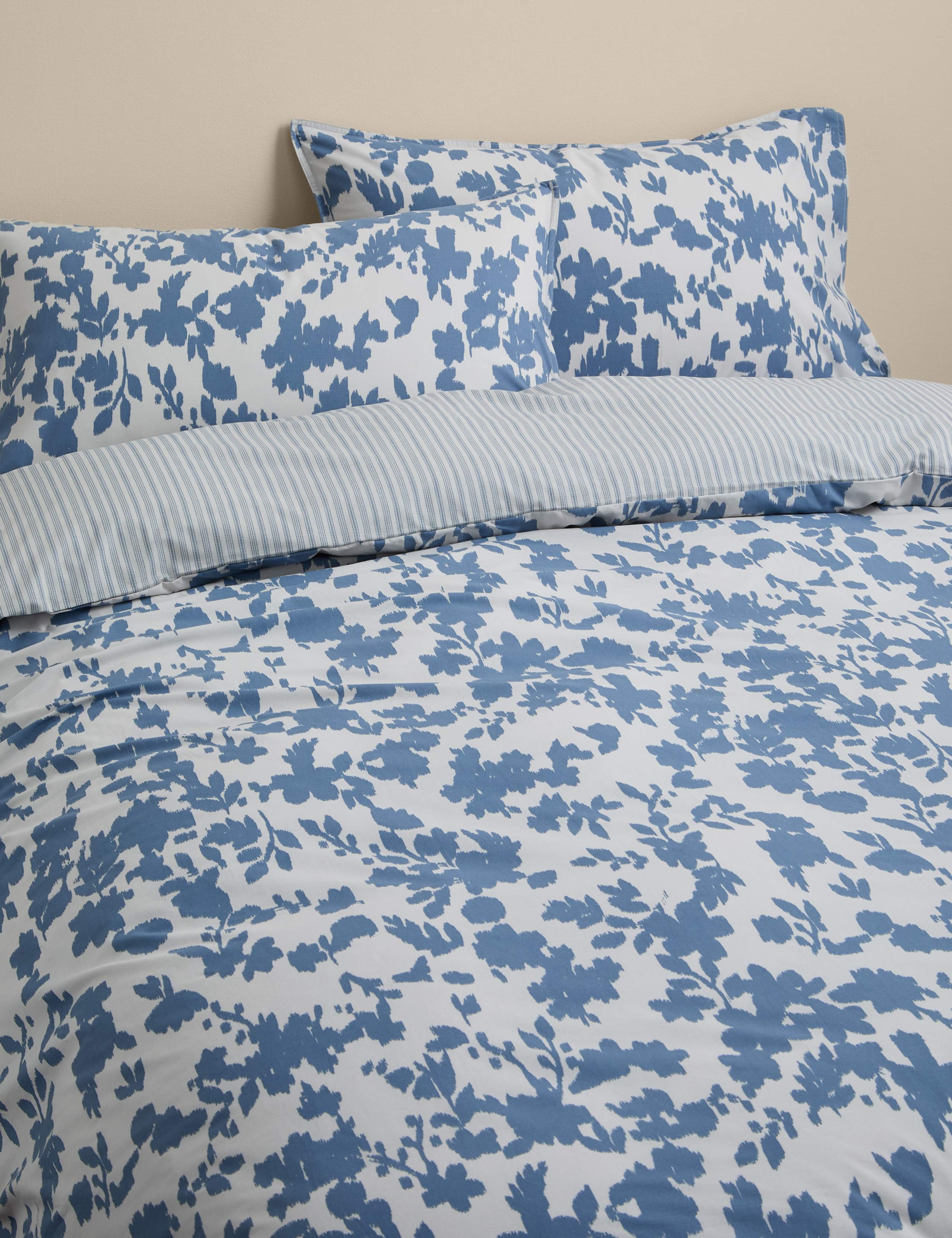 Cotton Rich Floral Reversible Bedding Set