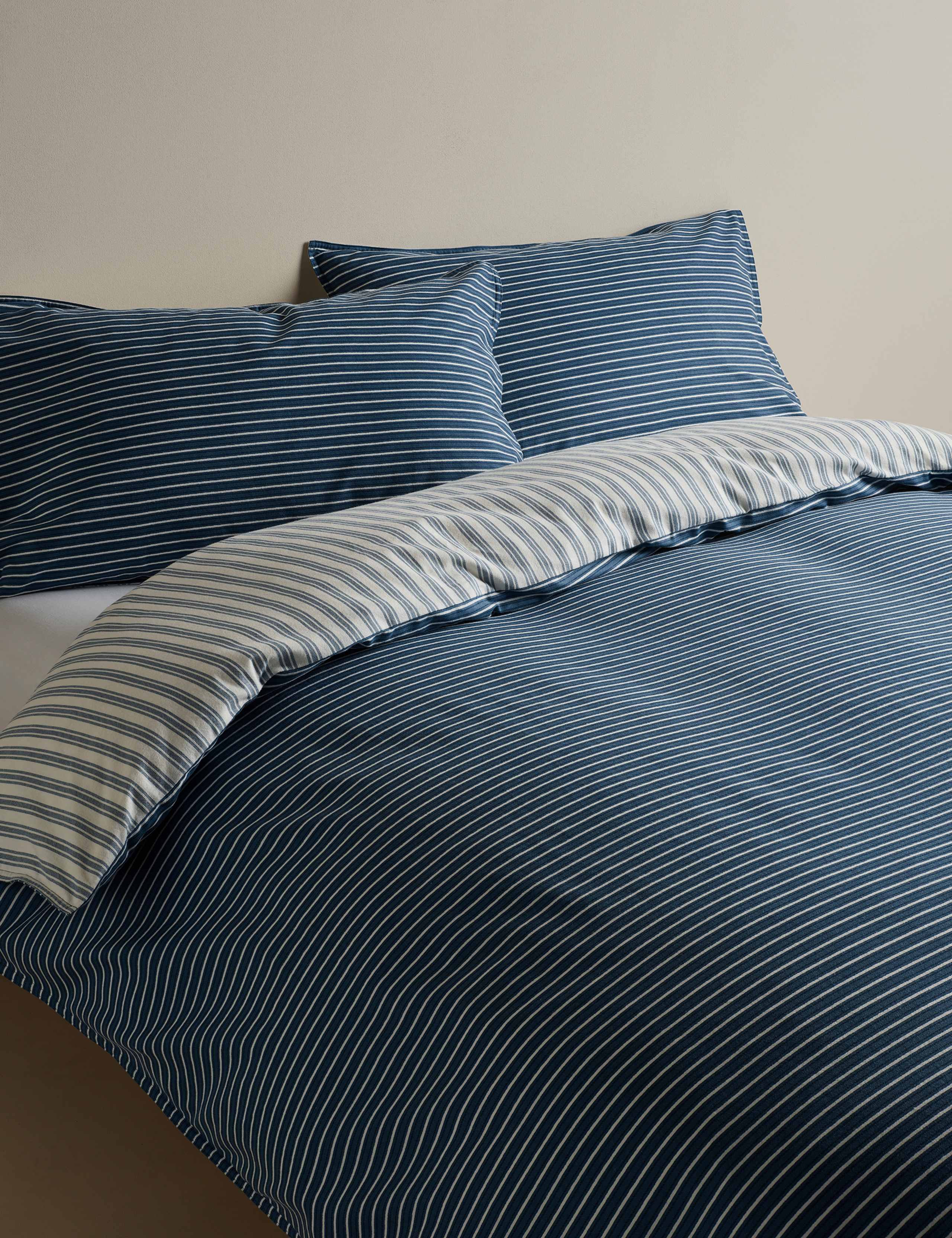 Brushed Cotton Striped Bedding Set