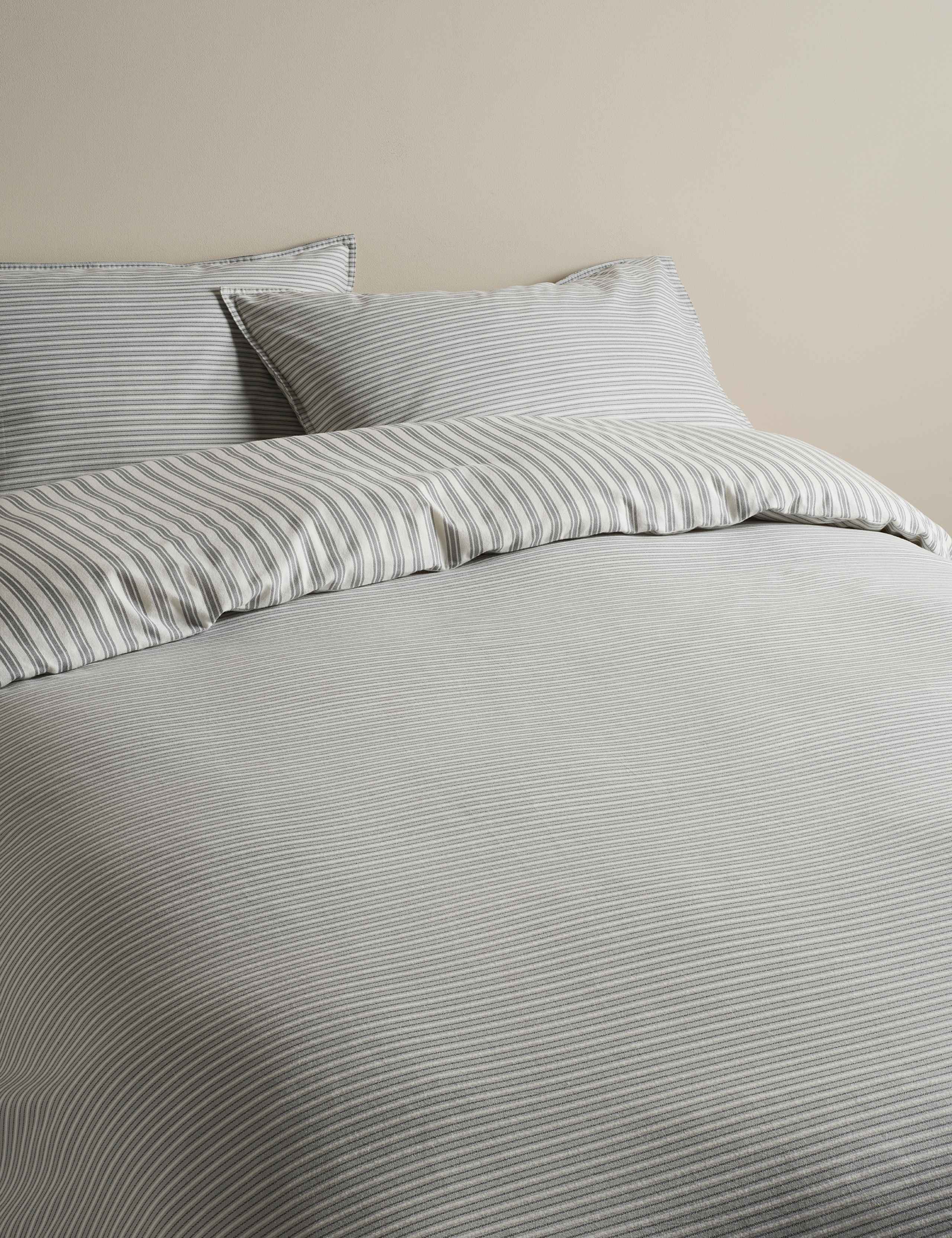 Brushed Cotton Striped Bedding Set