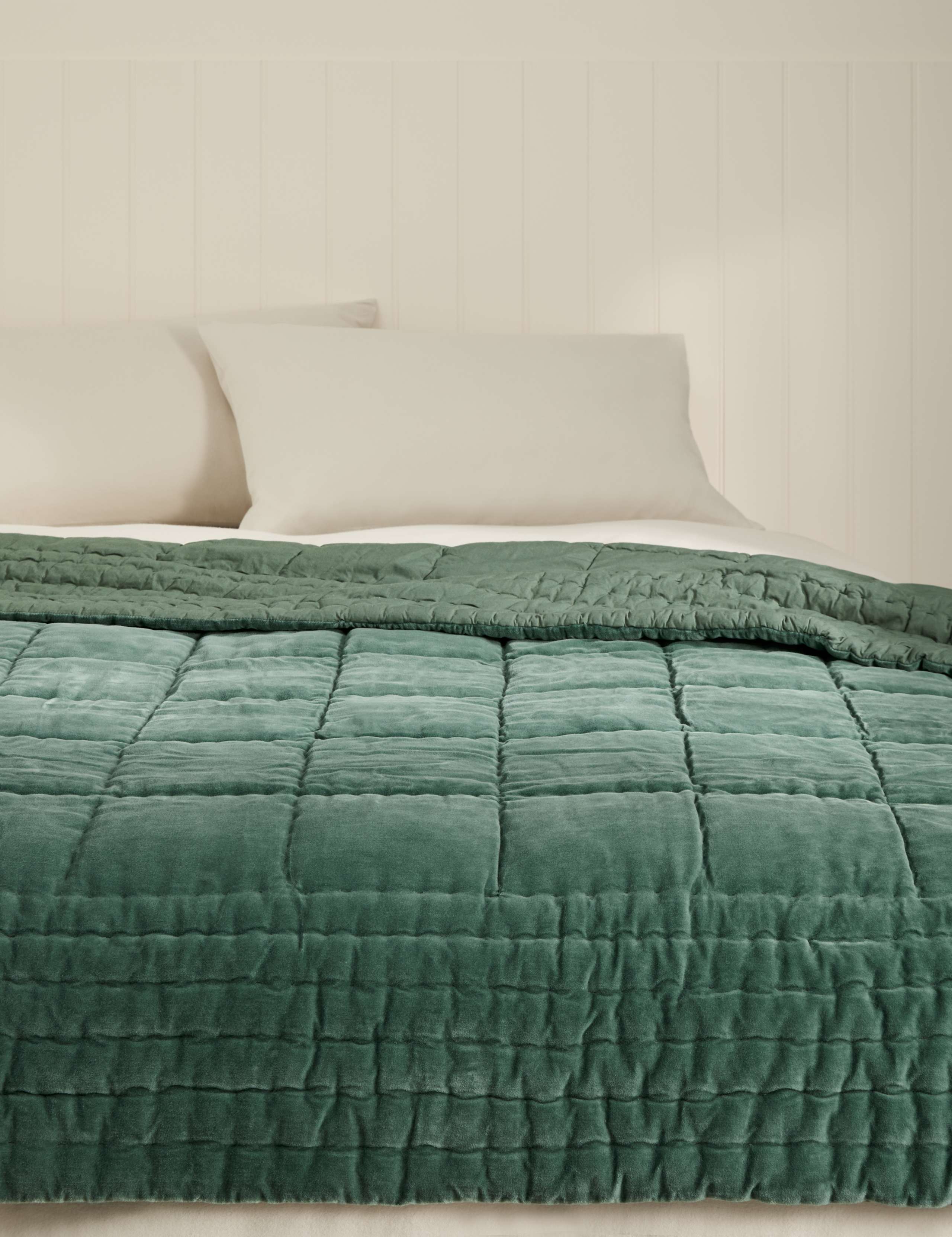 Cotton Velvet Quilted Bedspread