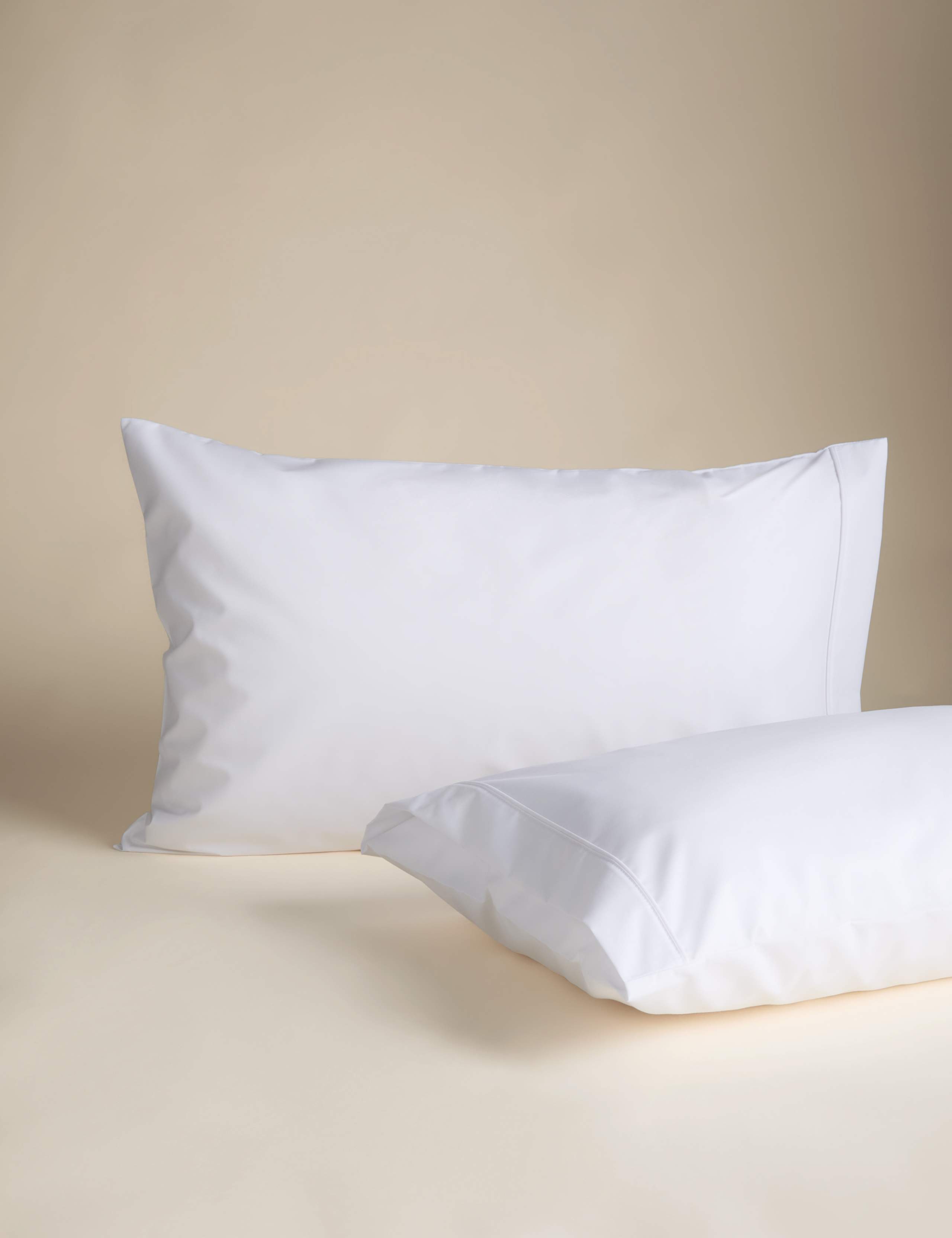 2 Pack Egyptian Cotton 230 Thread Count Crisp Pillowcases