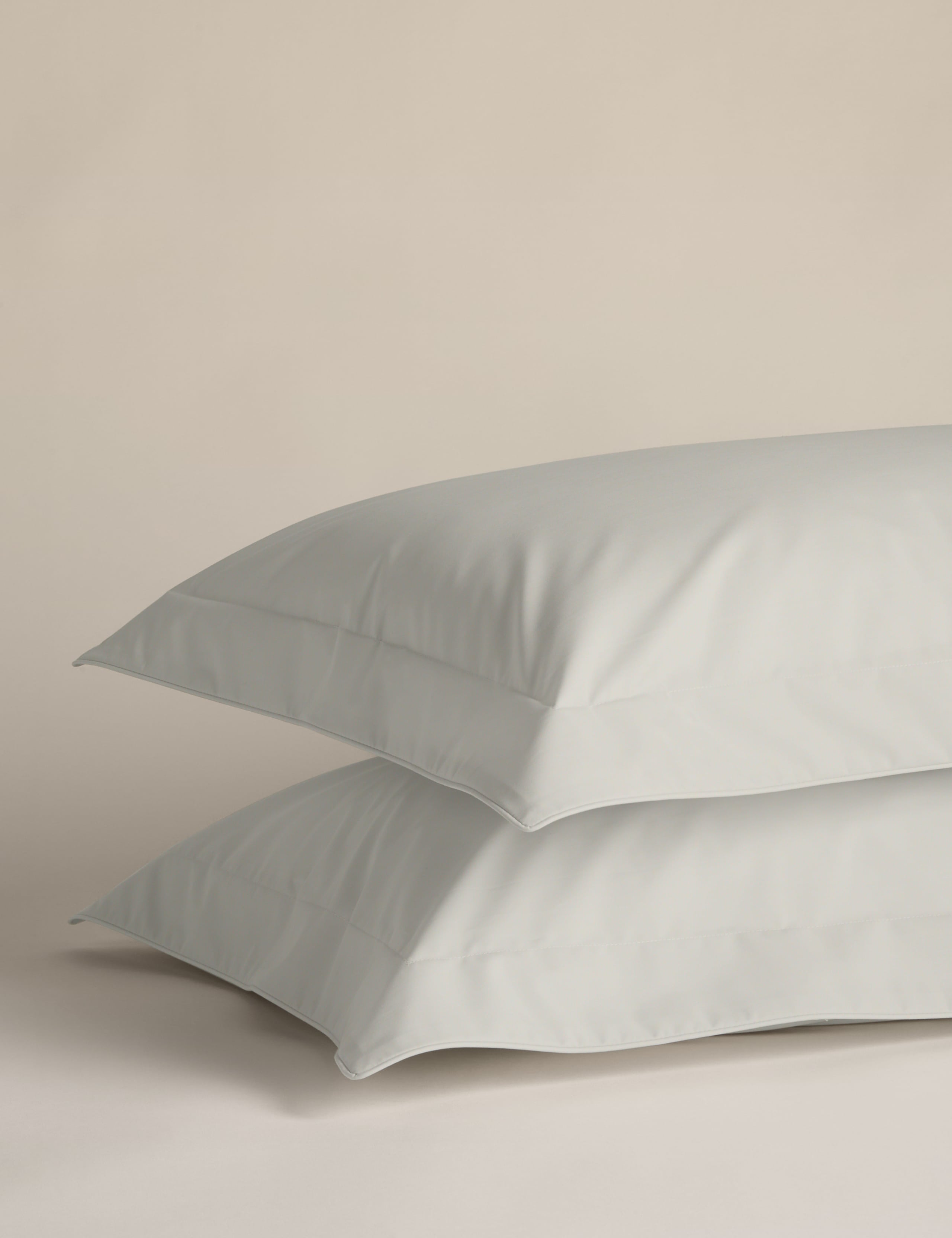 2 Pack Egyptian Cotton 230 Thread Count Crisp Oxford Pillowcases
