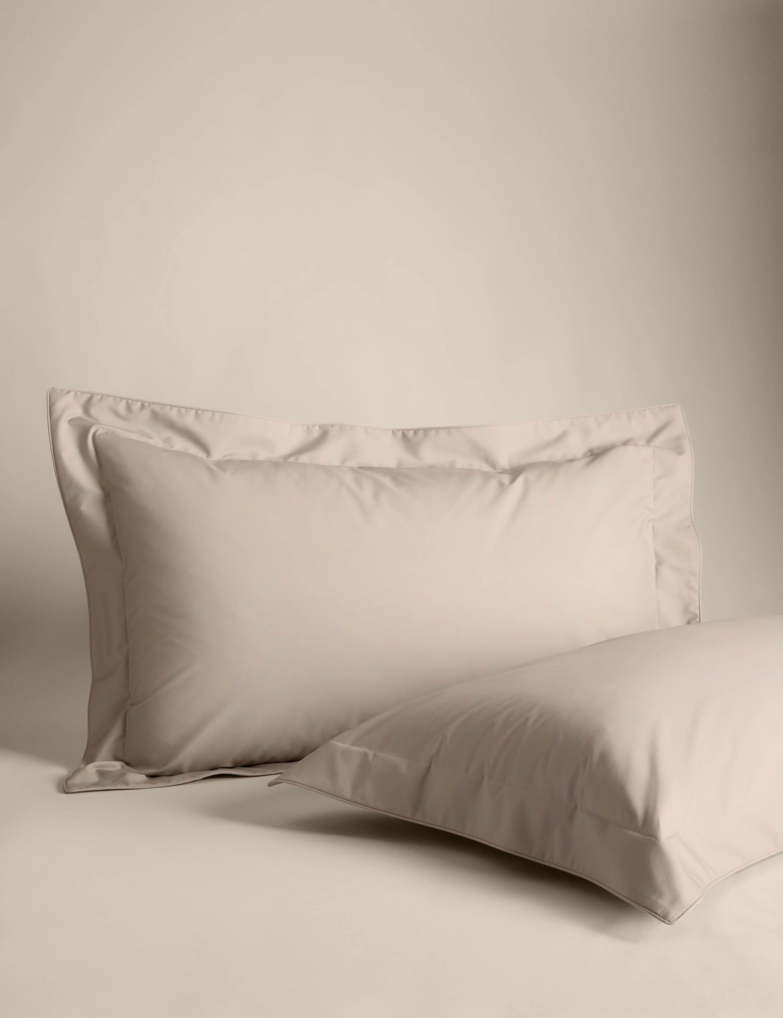 2 Pack Egyptian Cotton 230 Thread Count Crisp Oxford Pillowcases