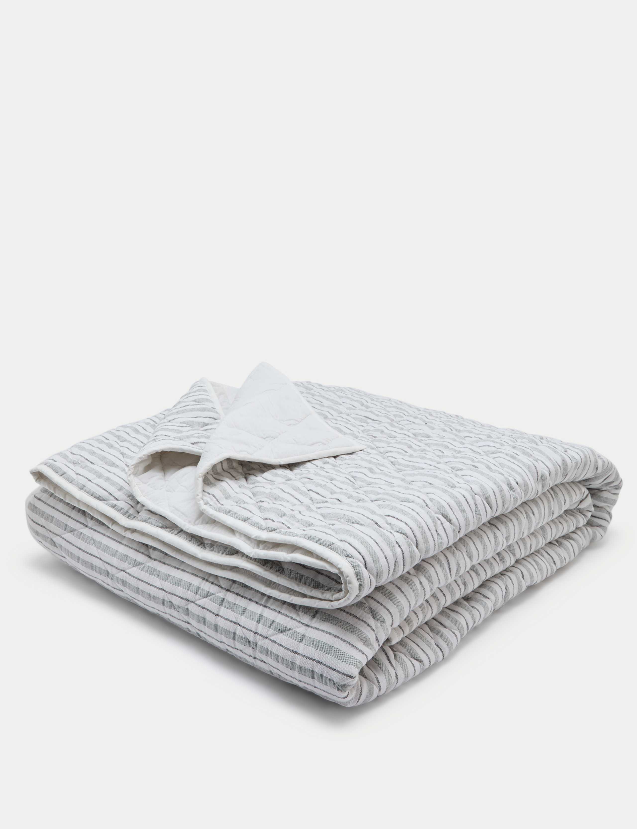 Pure Cotton Striped Quilted Bedspread