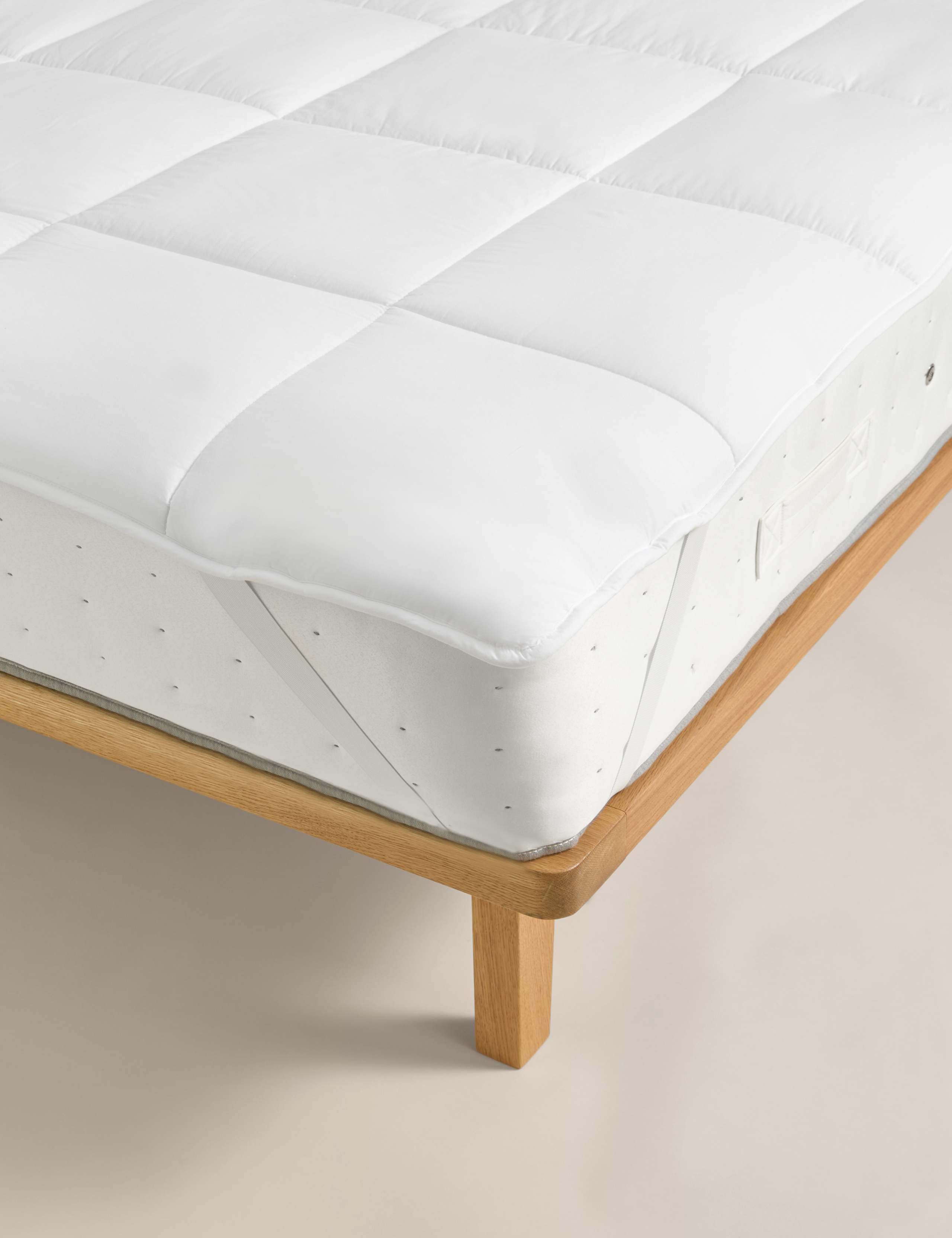 Luxury Down Alternative Mattress Topper