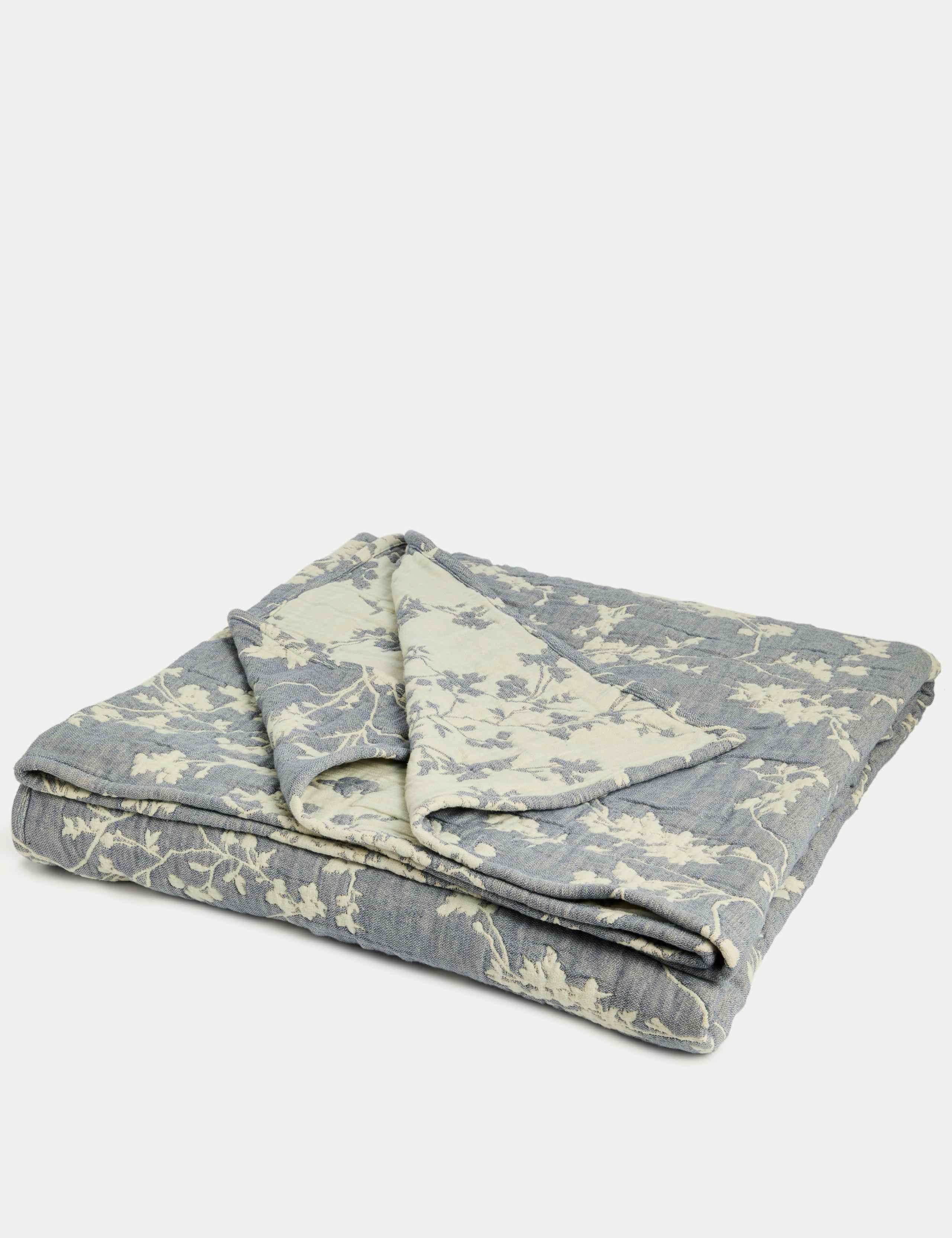 Pure Cotton Gauze Cherry Blossom Bedspread