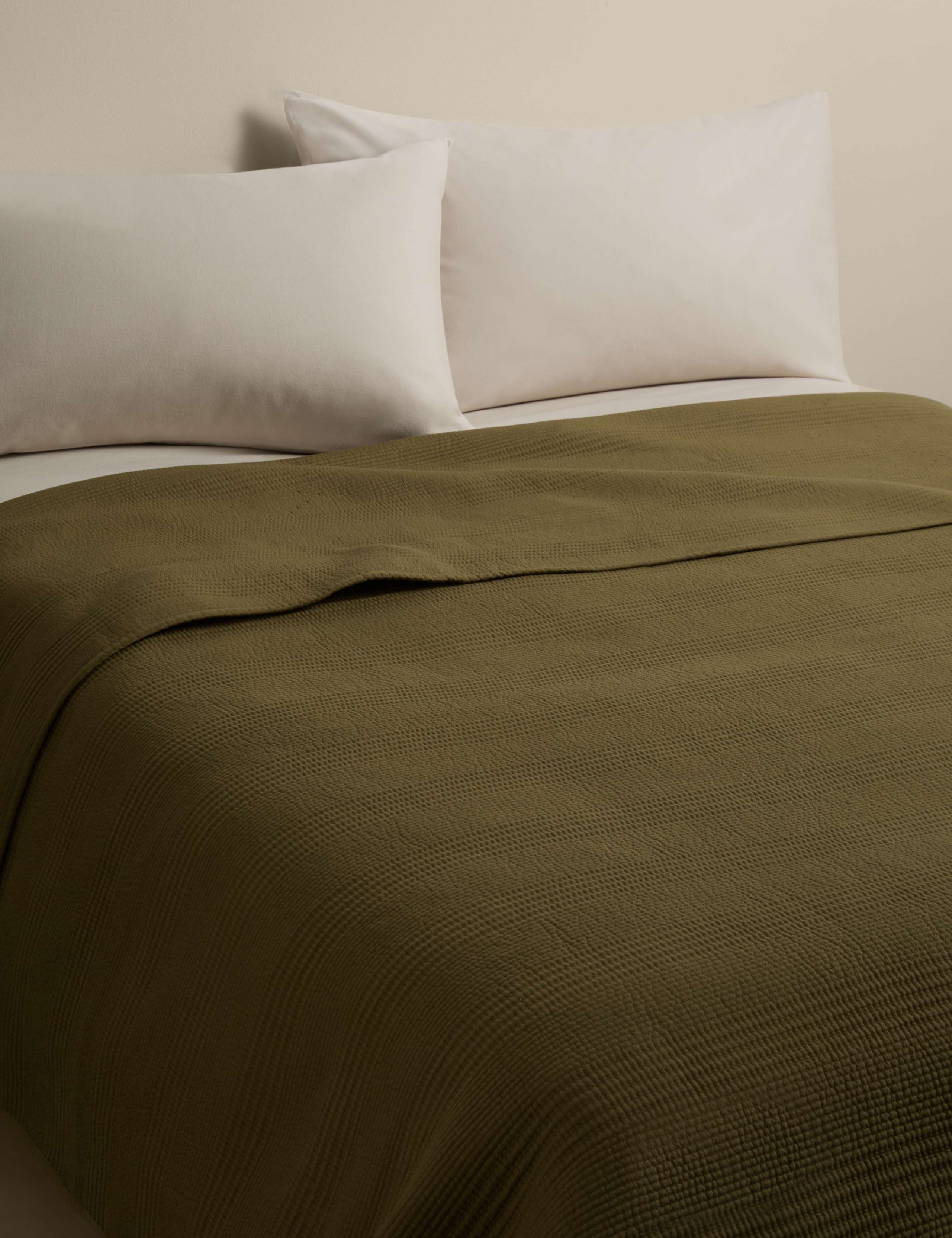 Cotton Rich Ribbed Bedspread with Linen