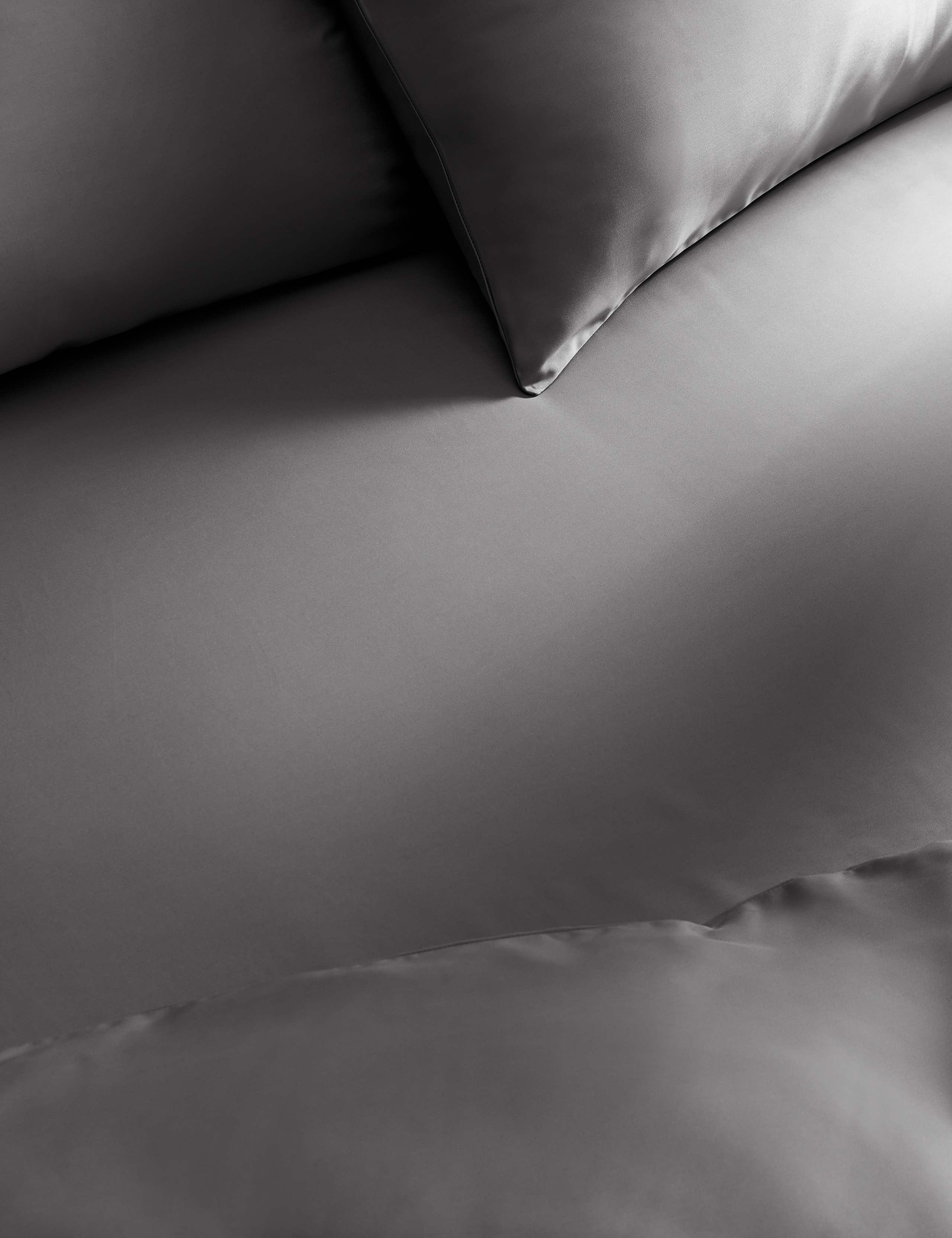 The Ultimate Soft & Silky Multi-Depth Fitted Sheet