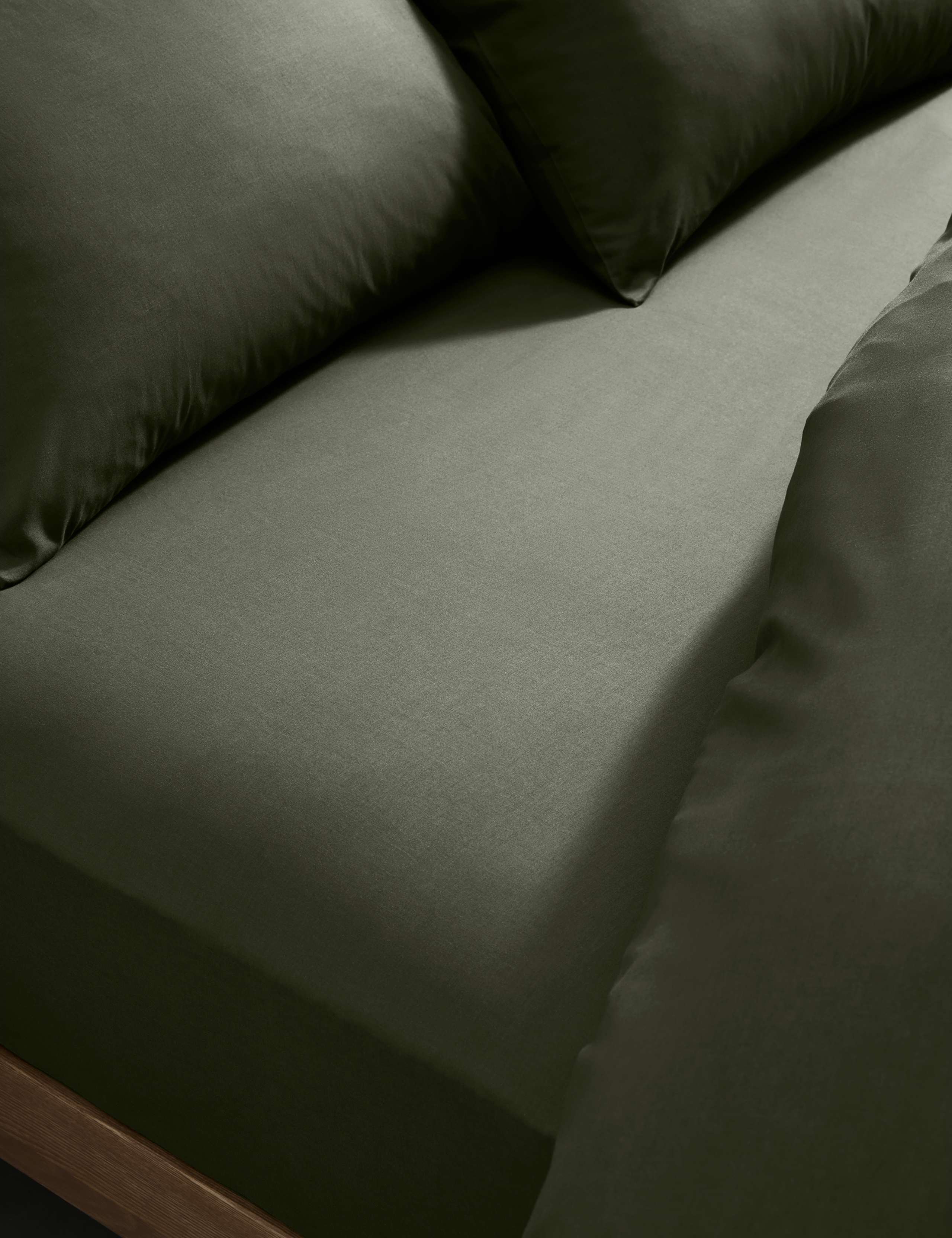 Cotton Rich Extra Deep Fitted Sheet