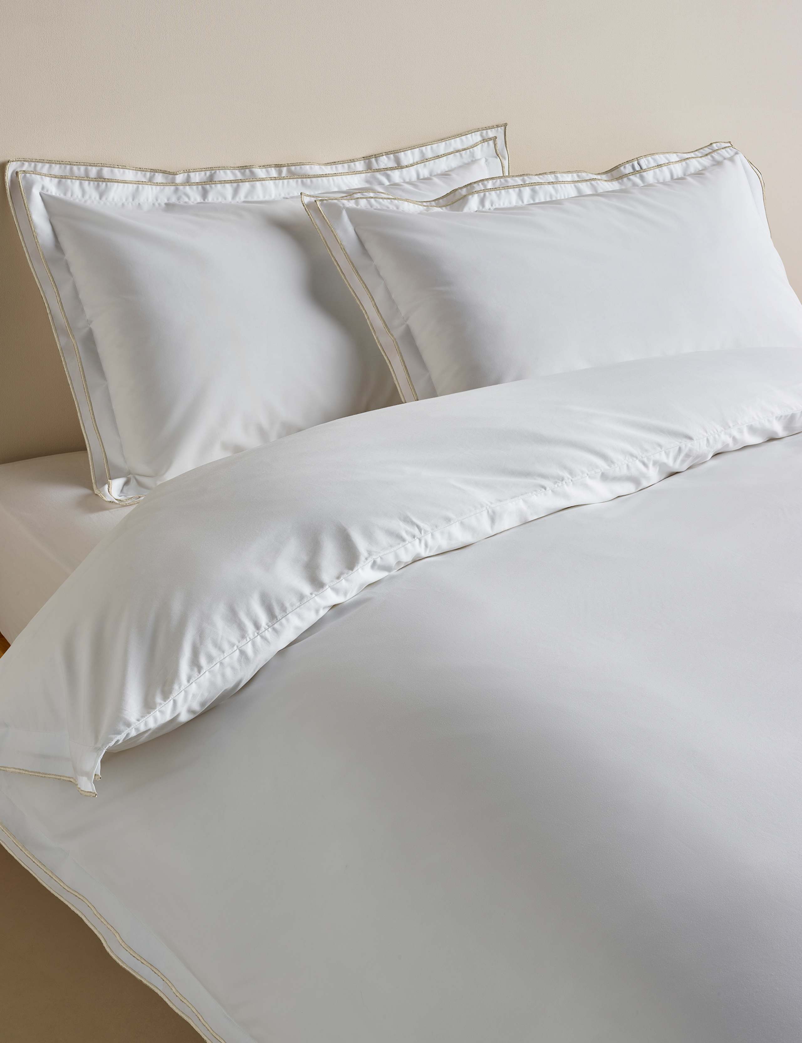 Egyptian Cotton Embroidered Bedding Set