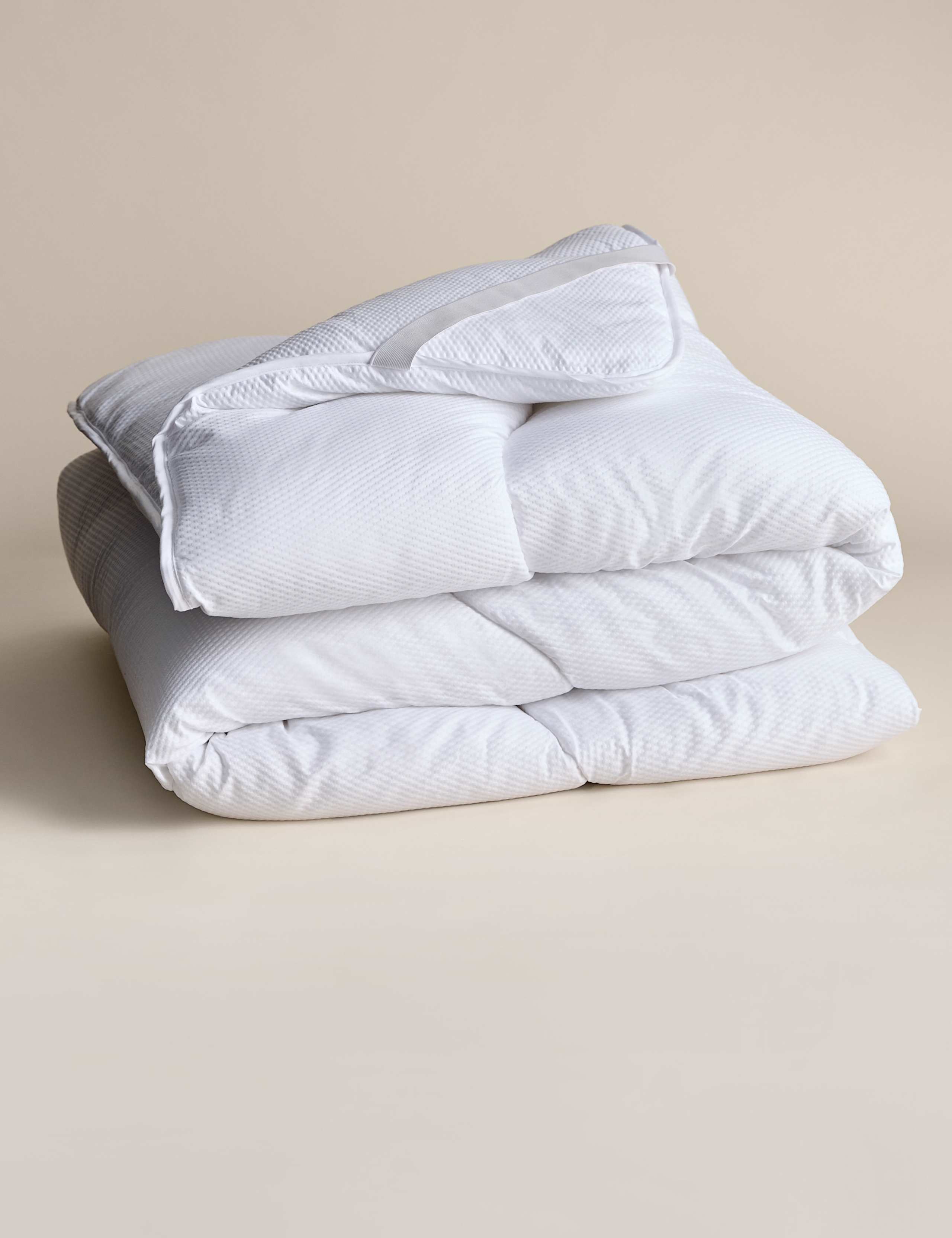 Guest Essentials Mattress Topper