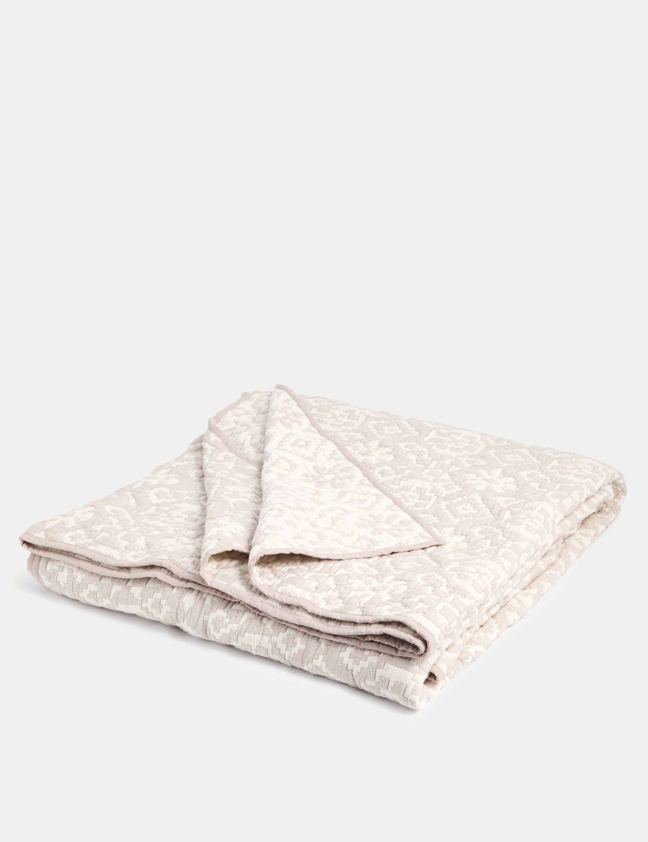 Pure Cotton Ikat Geometric Bedspread