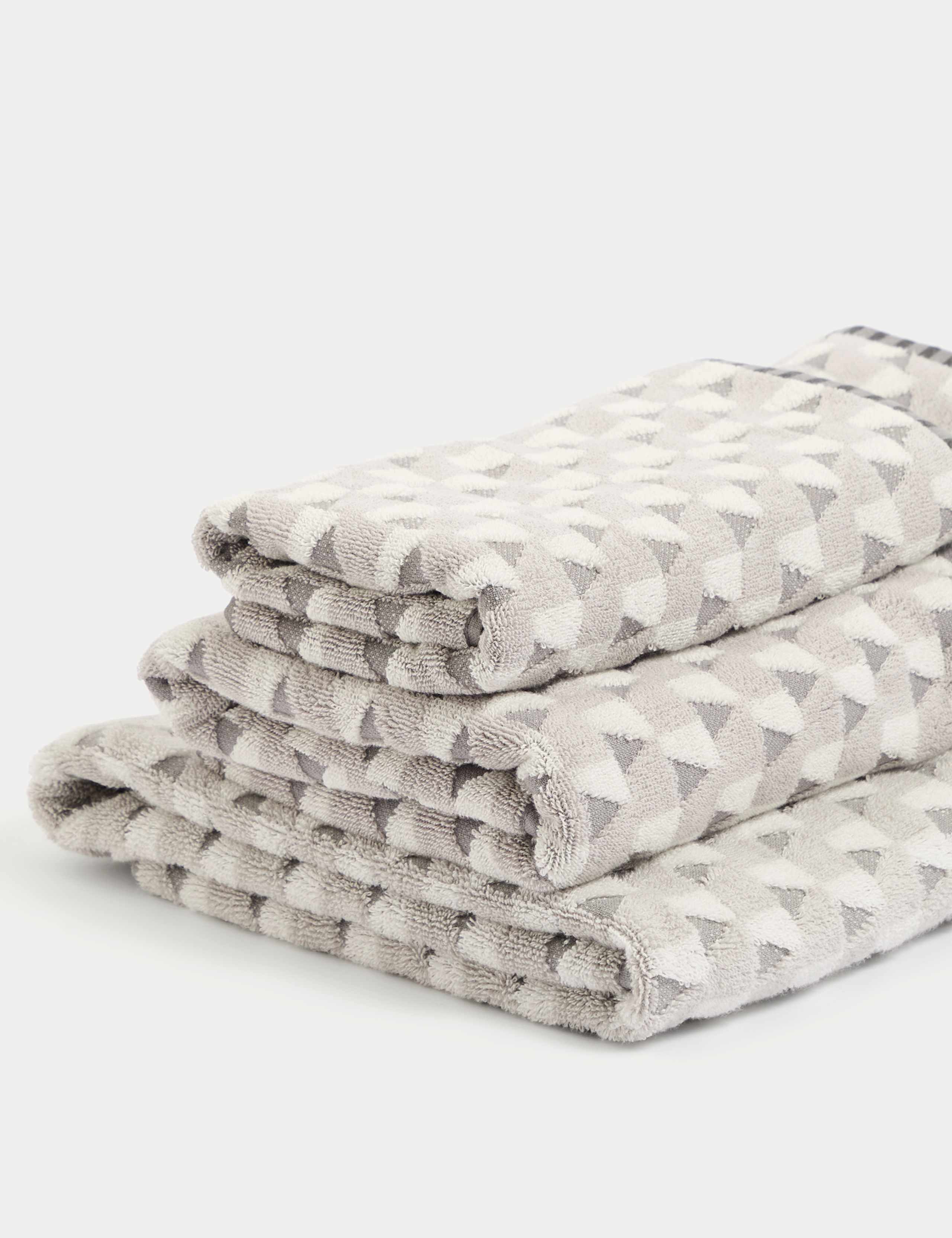 Pure Cotton Geometric Triangle Towel